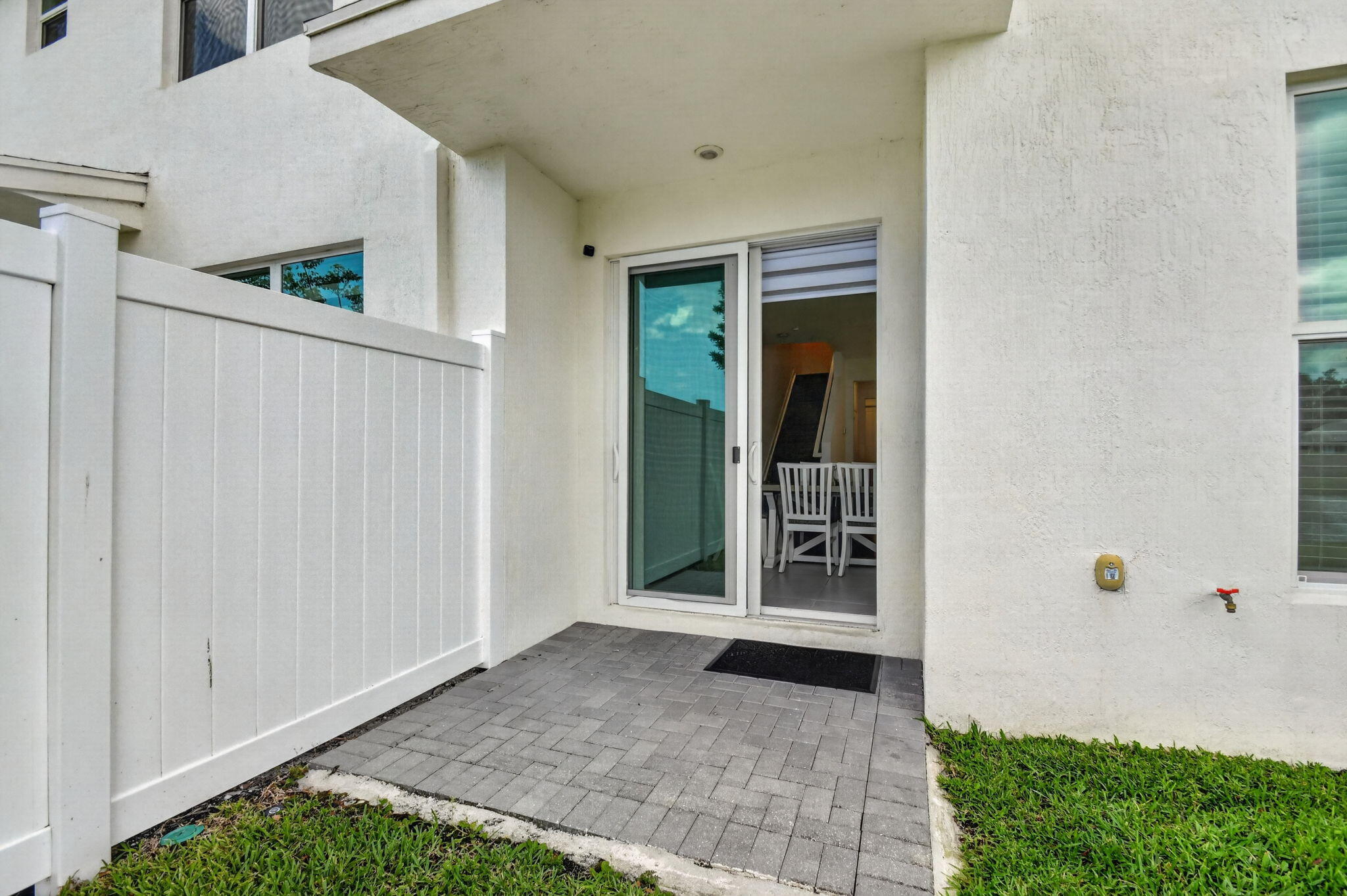 LAKESHORE AT THE FOUNTAINS - Residential