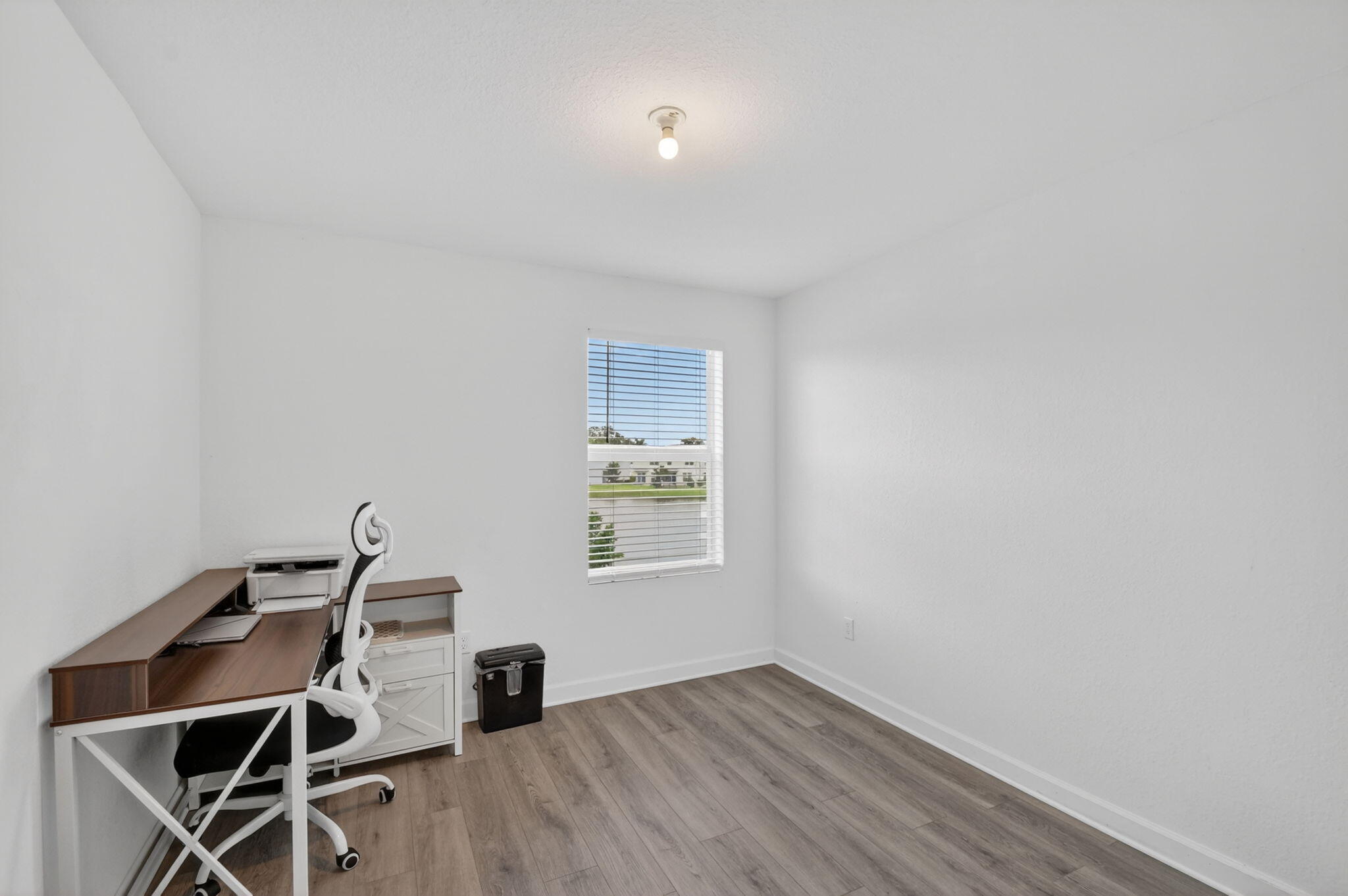 LAKESHORE AT THE FOUNTAINS - Residential