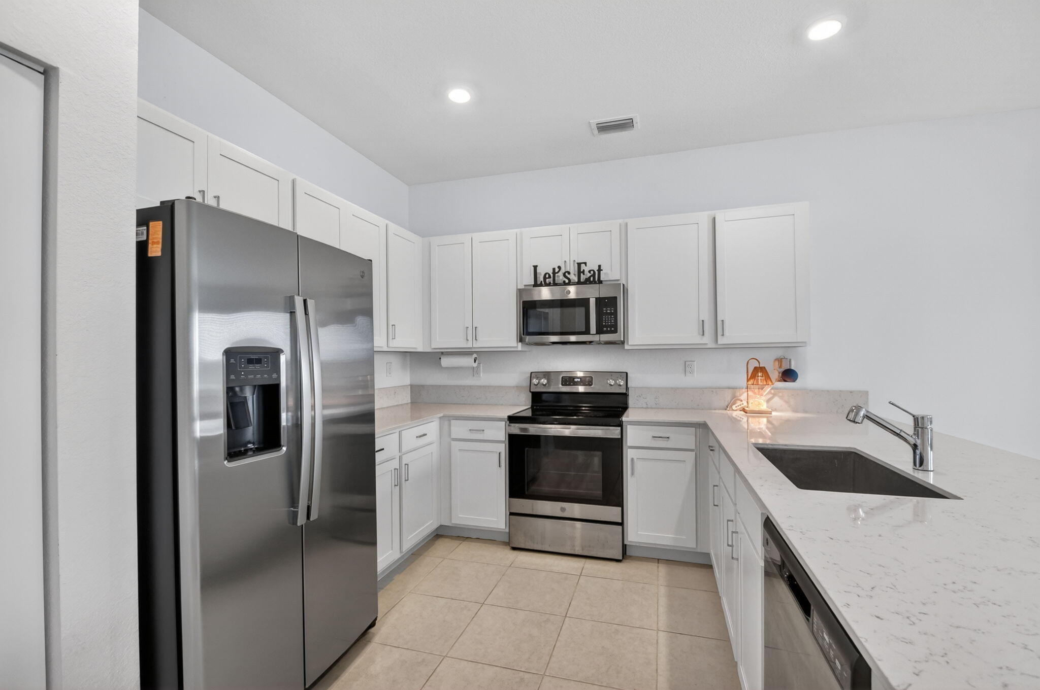 LAKESHORE AT THE FOUNTAINS - Residential