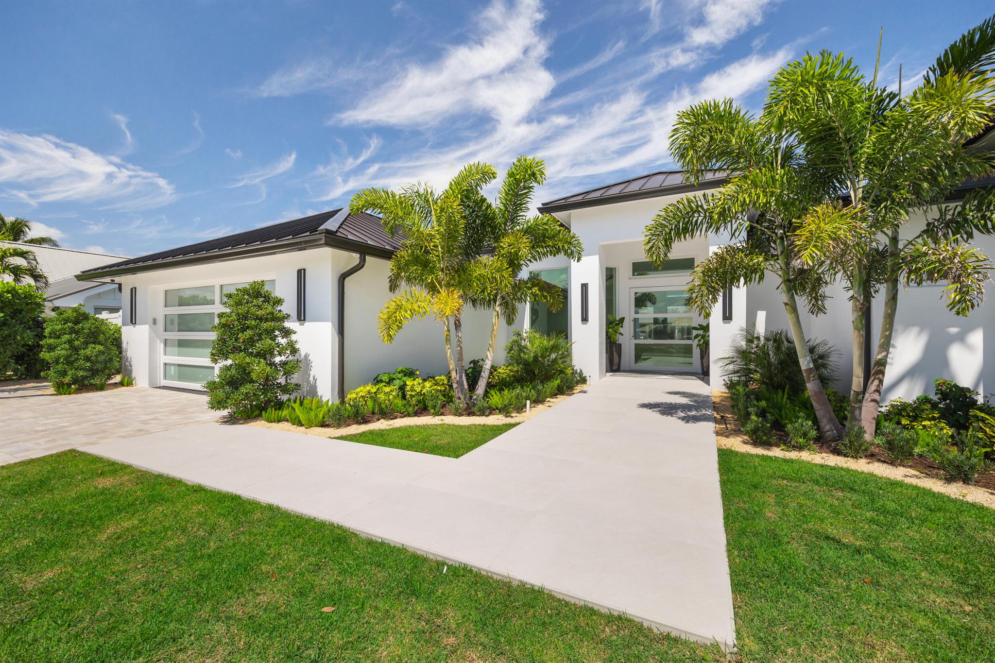 23 Leeward Circle