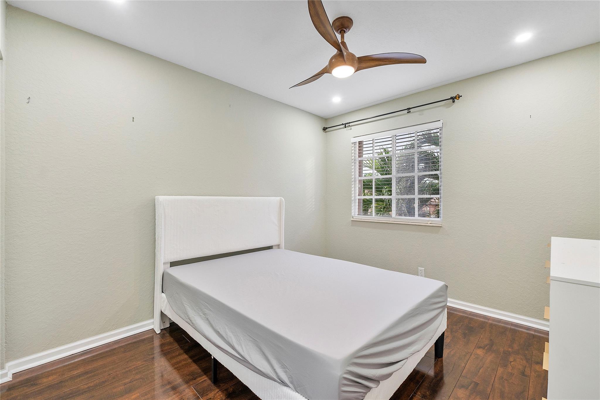 BOYNTON ESTATES 2, The Vi - Residential Lease