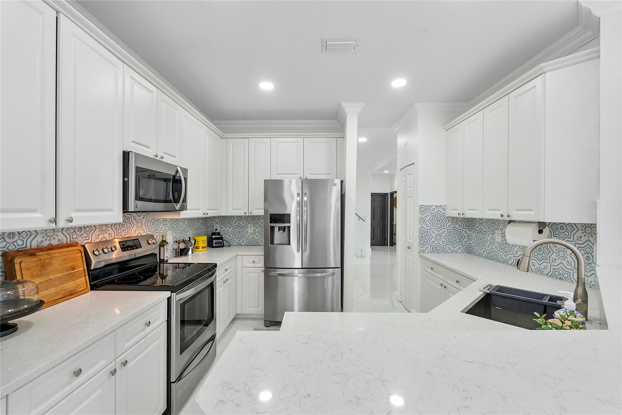 BOYNTON ESTATES 2, The Vi - Residential Lease