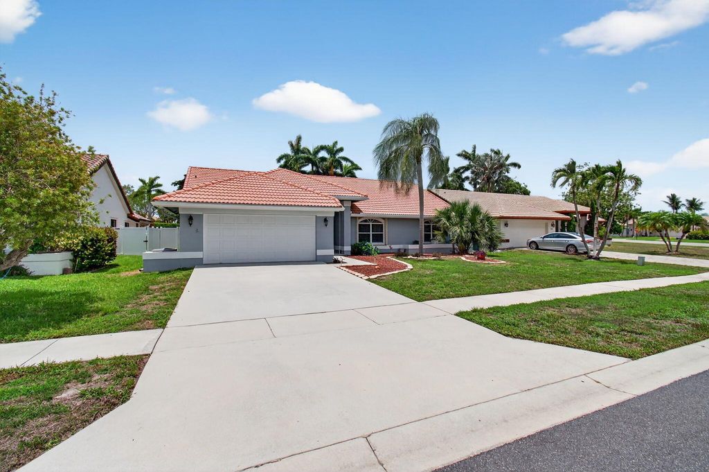 Photo of 6856 Blue Bay Circle, Lake Worth, FL 33467 (MLS # R11099373)