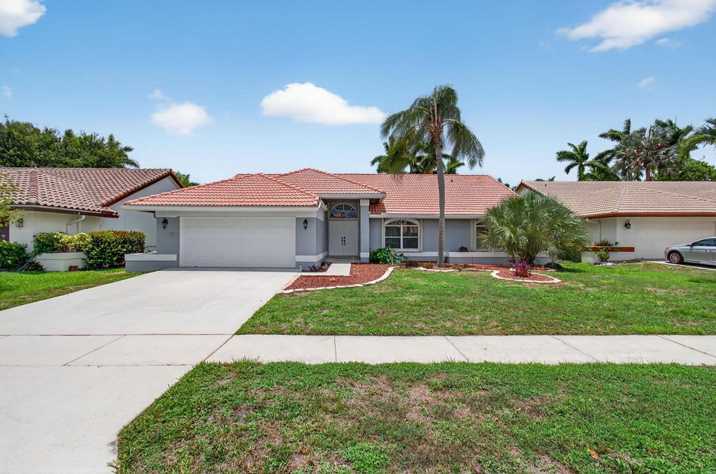 Photo of 6856 Blue Bay Circle, Lake Worth, FL 33467 (MLS # R11099373)