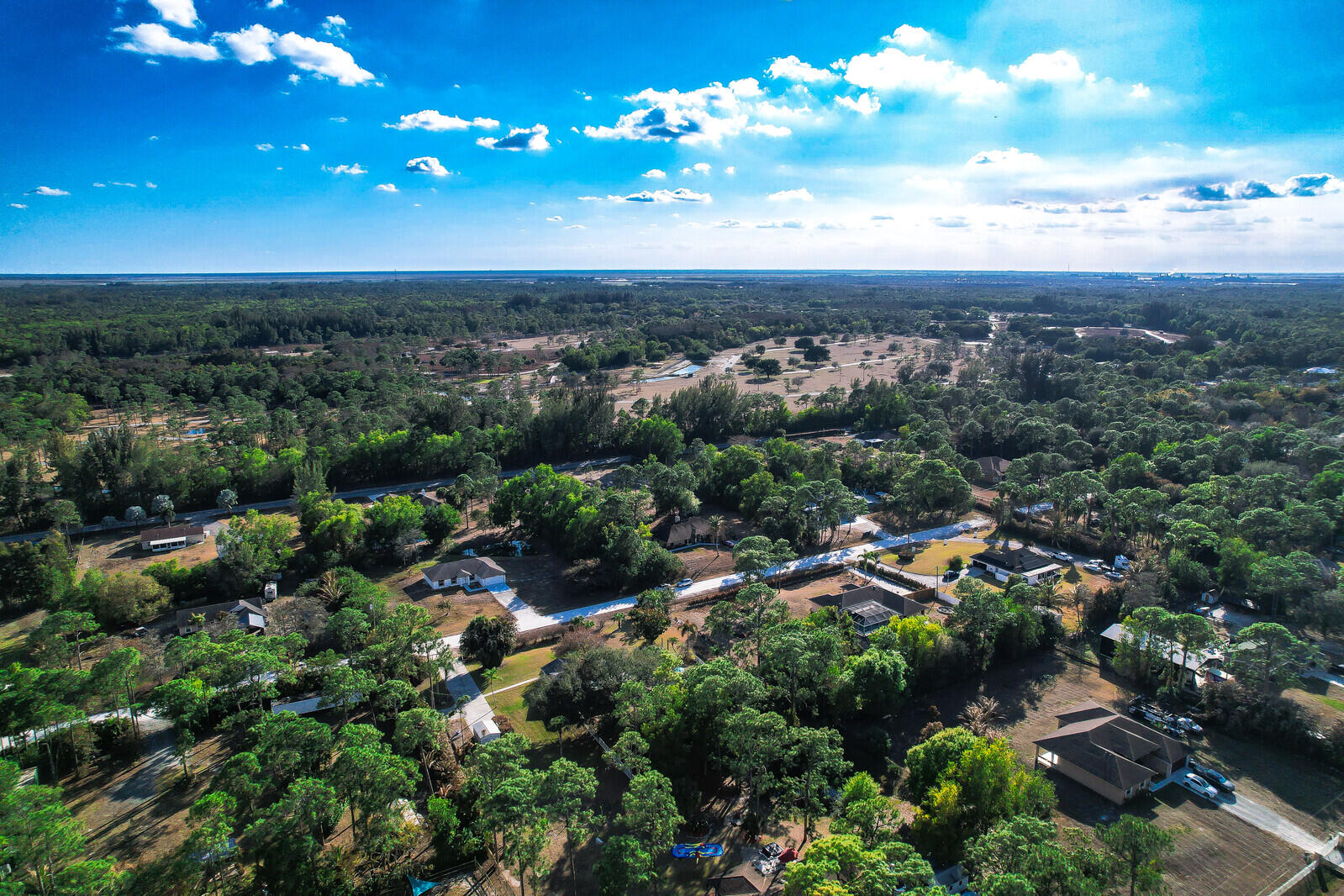 14-43-40~ E 209.6 FT OF W   4636.6 FT OF S 237.9 F - Residential