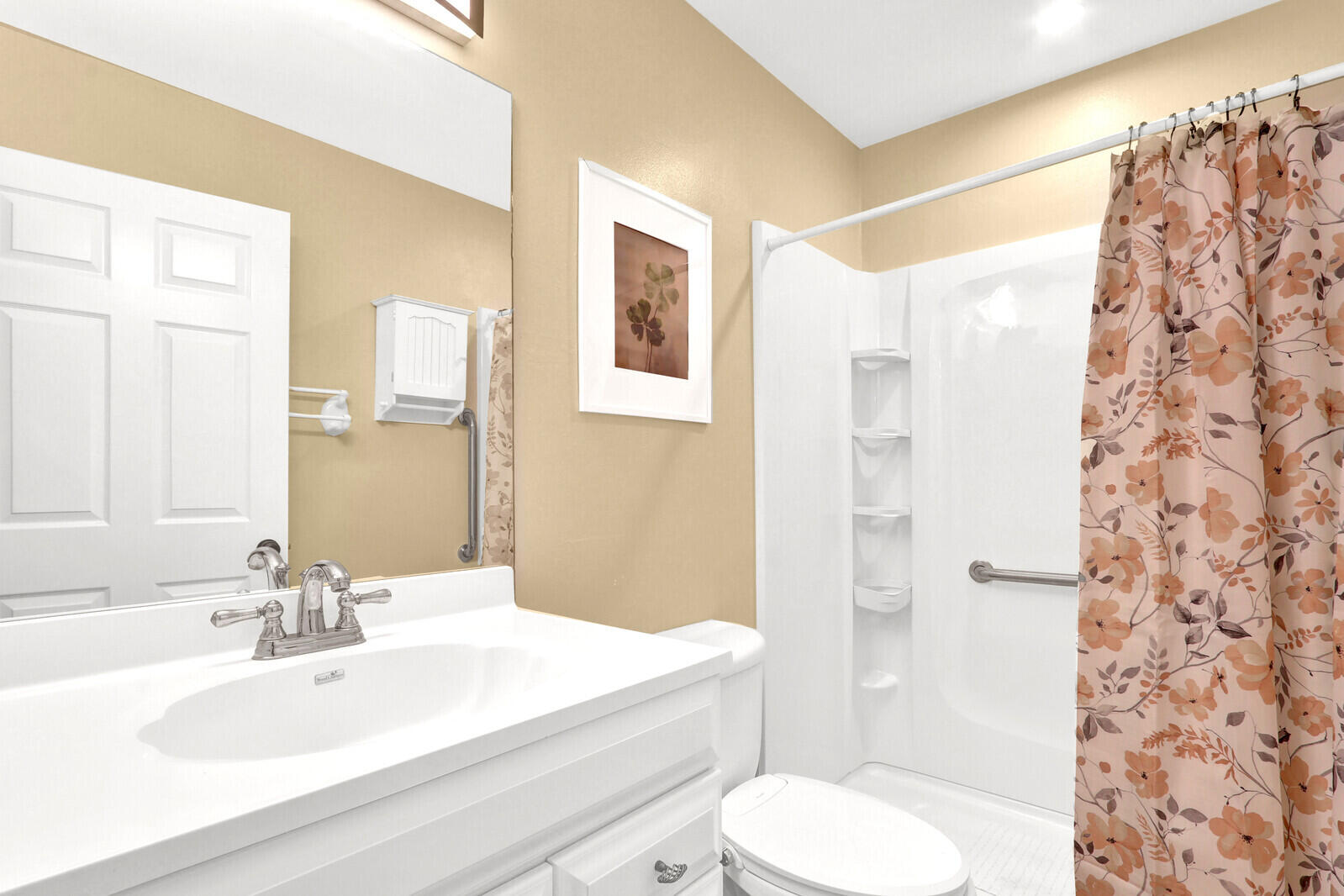 14-43-40~ E 209.6 FT OF W   4636.6 FT OF S 237.9 F - Residential