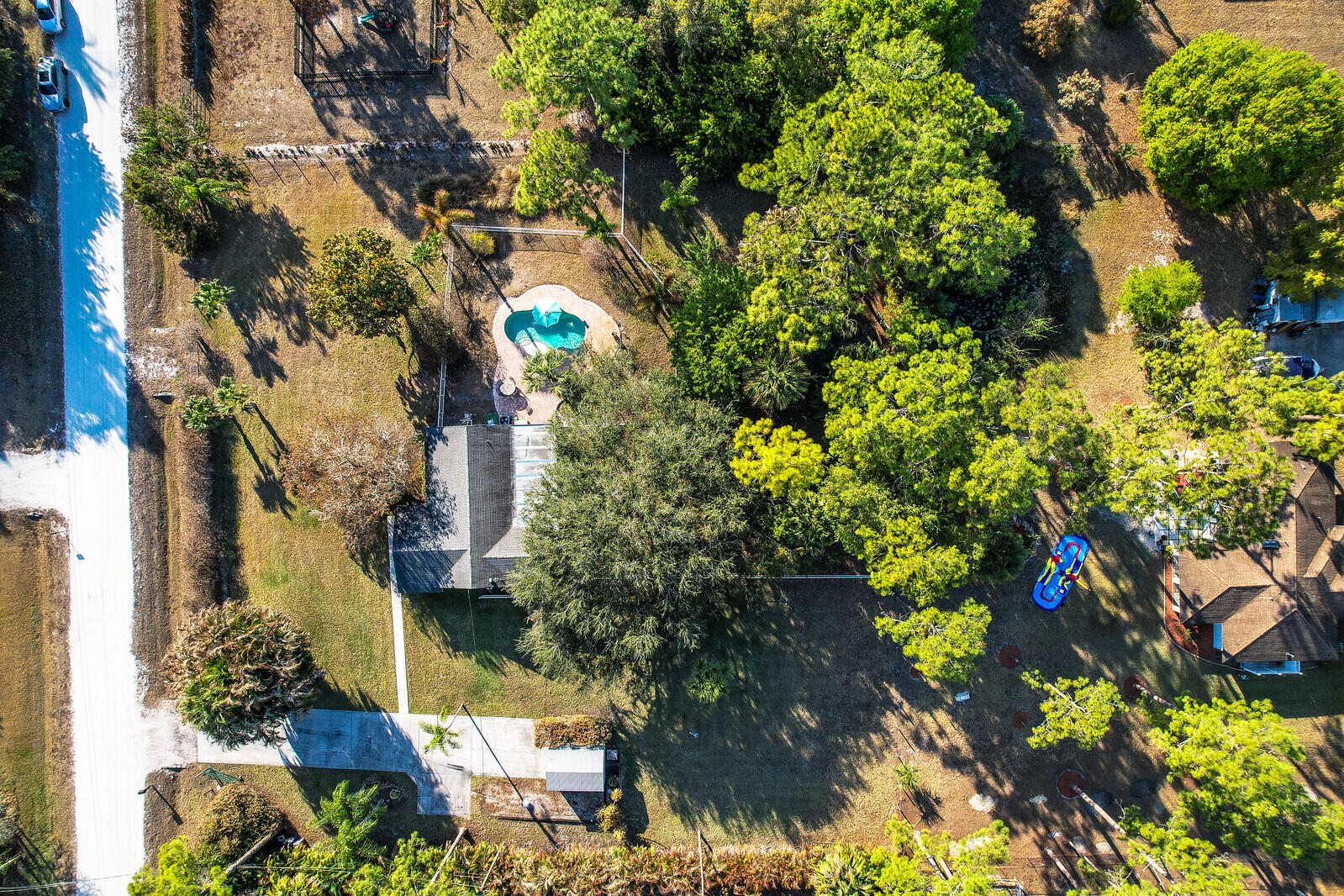 14-43-40~ E 209.6 FT OF W   4636.6 FT OF S 237.9 F - Residential