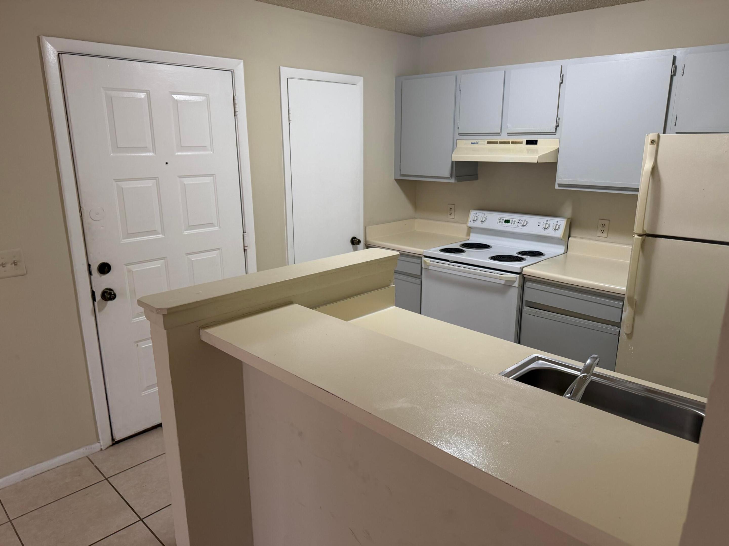 4441 W Mcnab Road 13