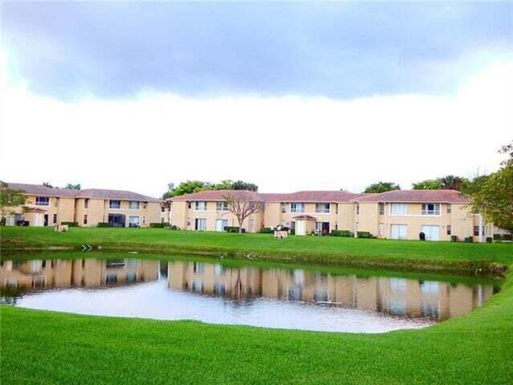 Photo of 10158 Twin Lakes Drive #4-H, Coral Springs, FL 33071 (MLS # R10926696)