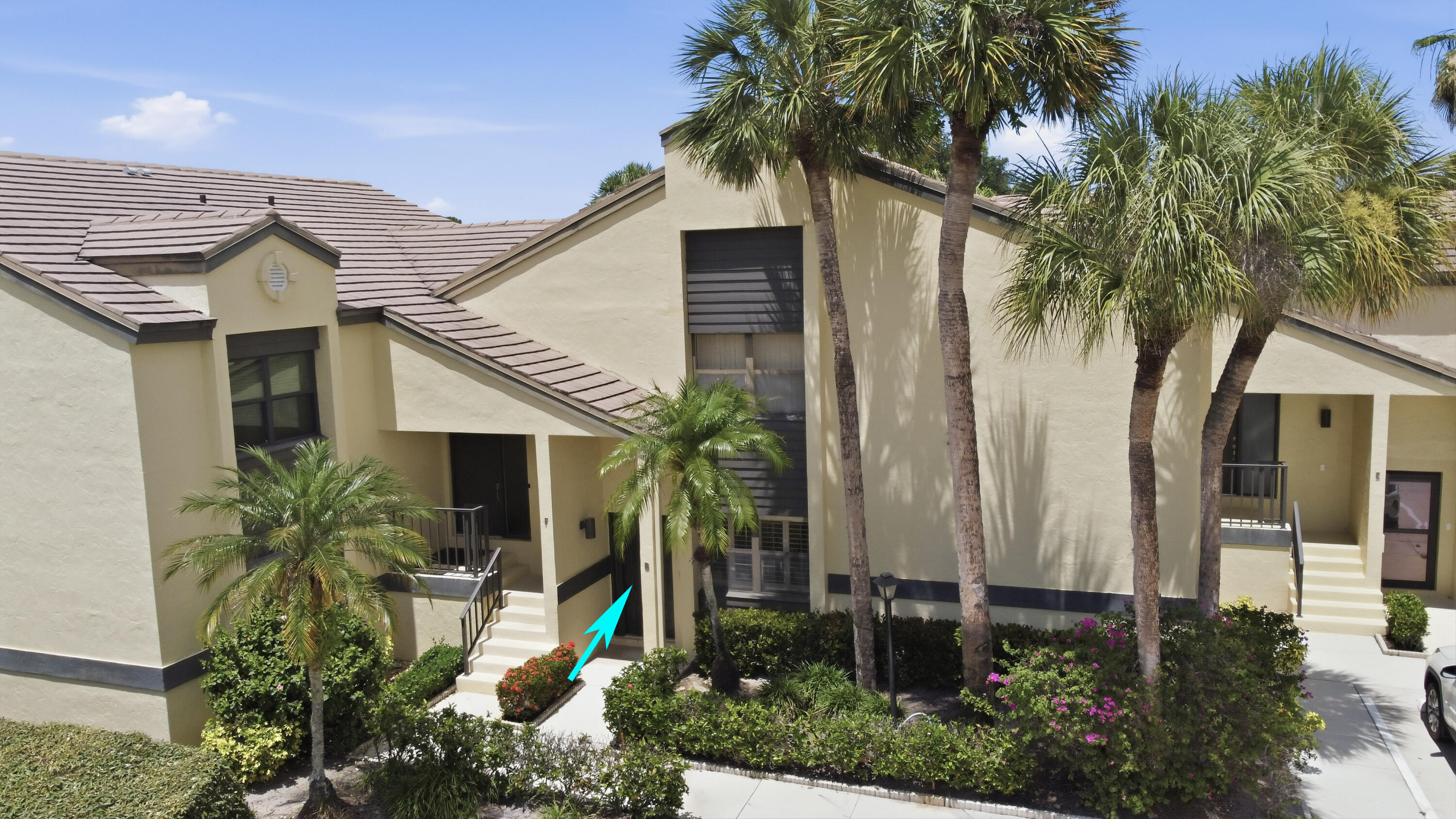 CLUBHOUSE COURT CONDO - Residential