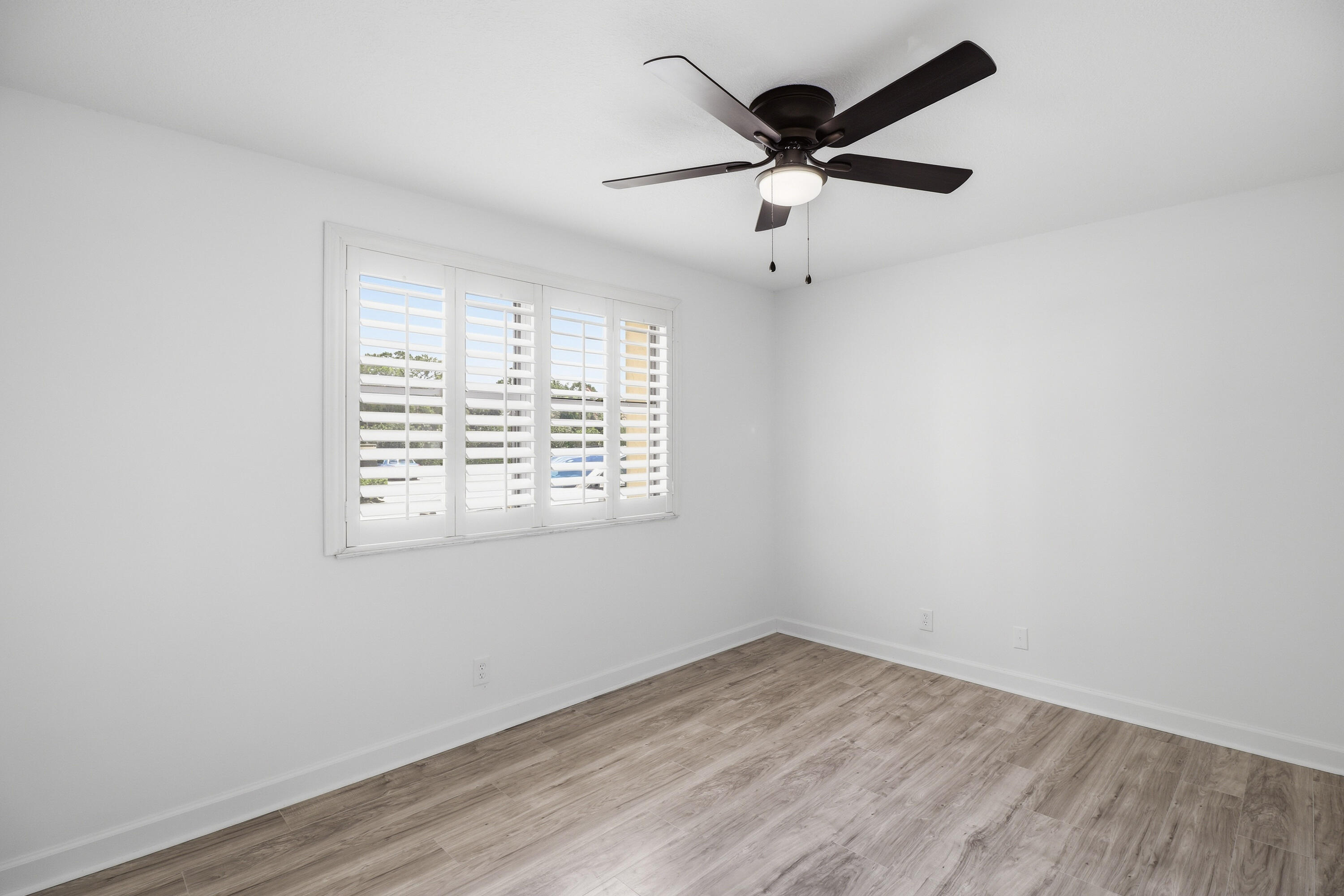 CLUBHOUSE COURT CONDO - Residential