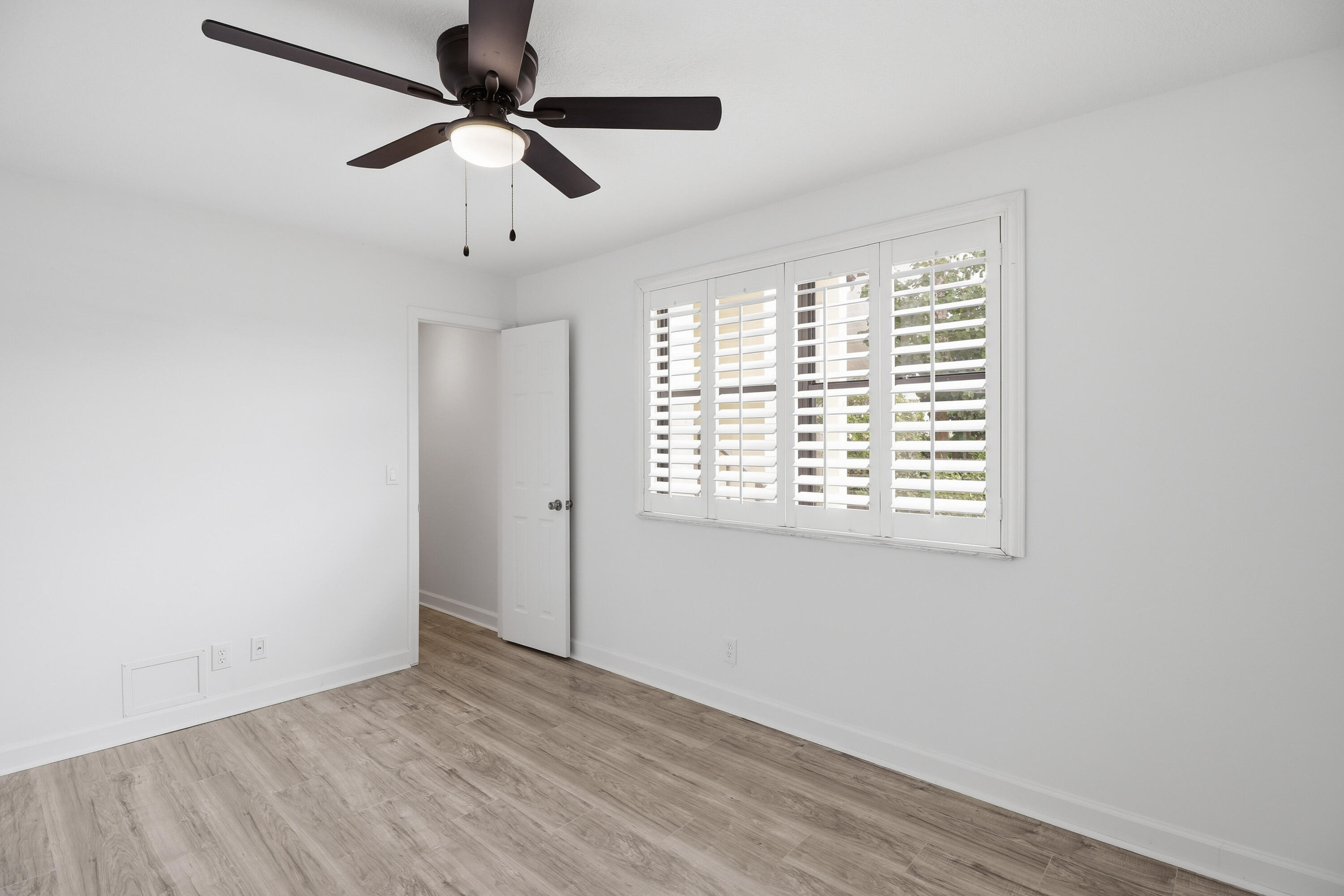 CLUBHOUSE COURT CONDO - Residential