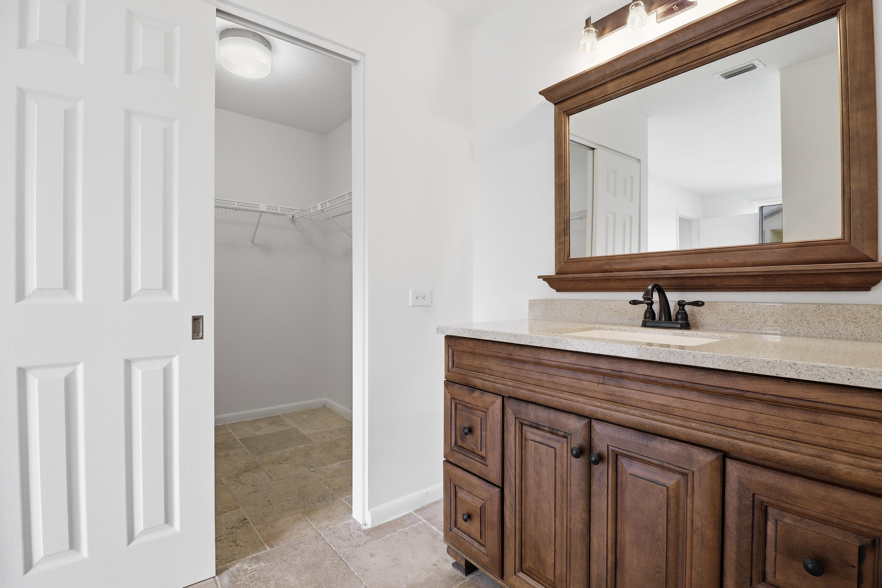 CLUBHOUSE COURT CONDO - Residential