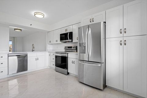 14475 Strathmore Lane 707 Delray Beach FL 33446