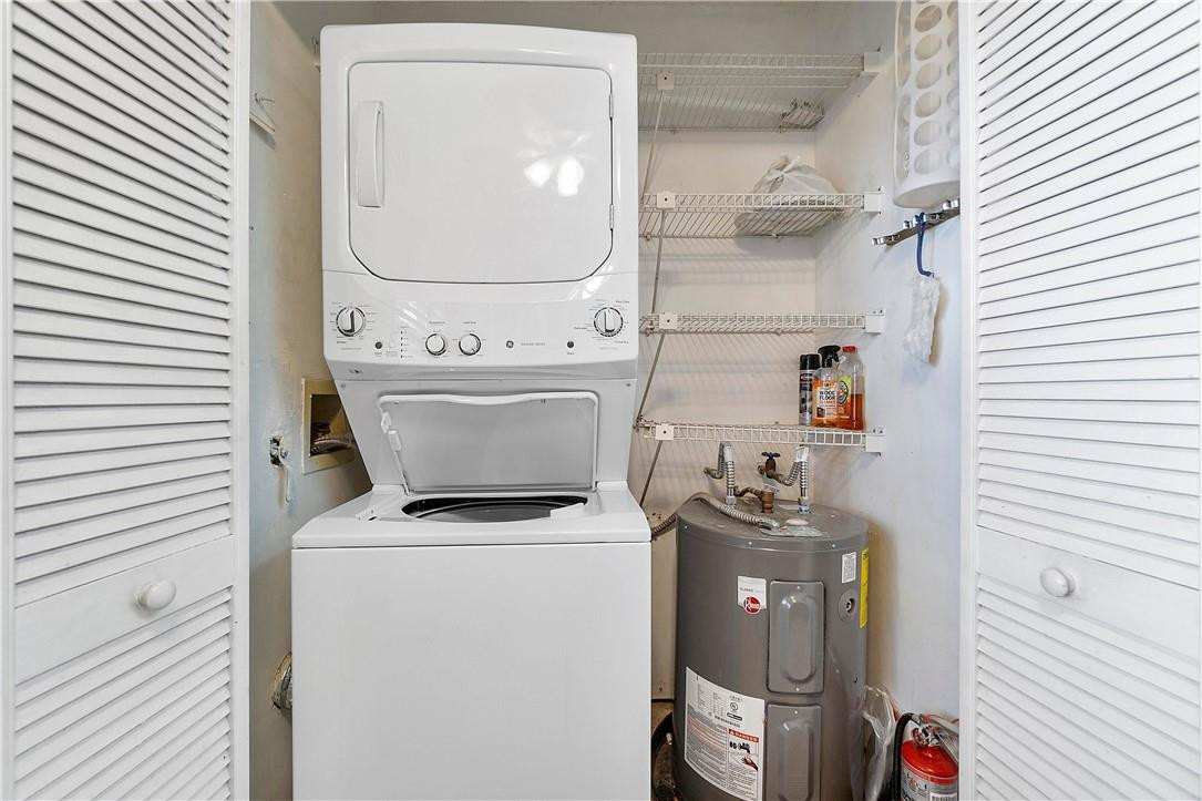 Palm Lakes - Residential