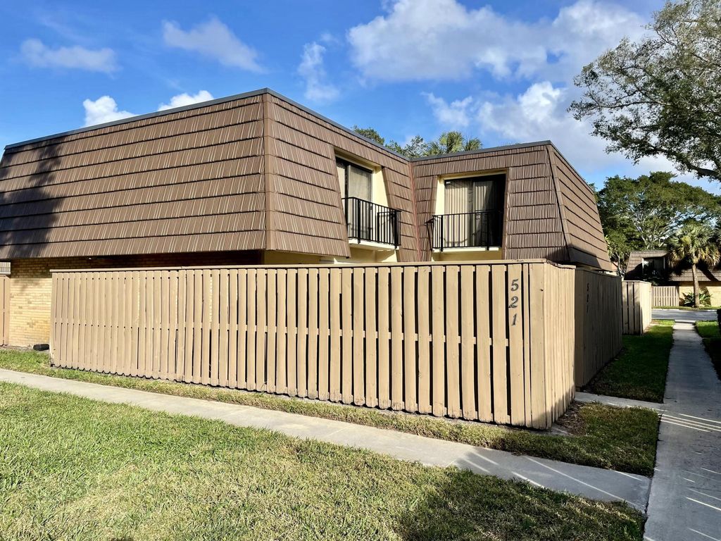 Photo of 521 5th Court, Palm Beach Gardens, FL 33410 (MLS # R10988660)