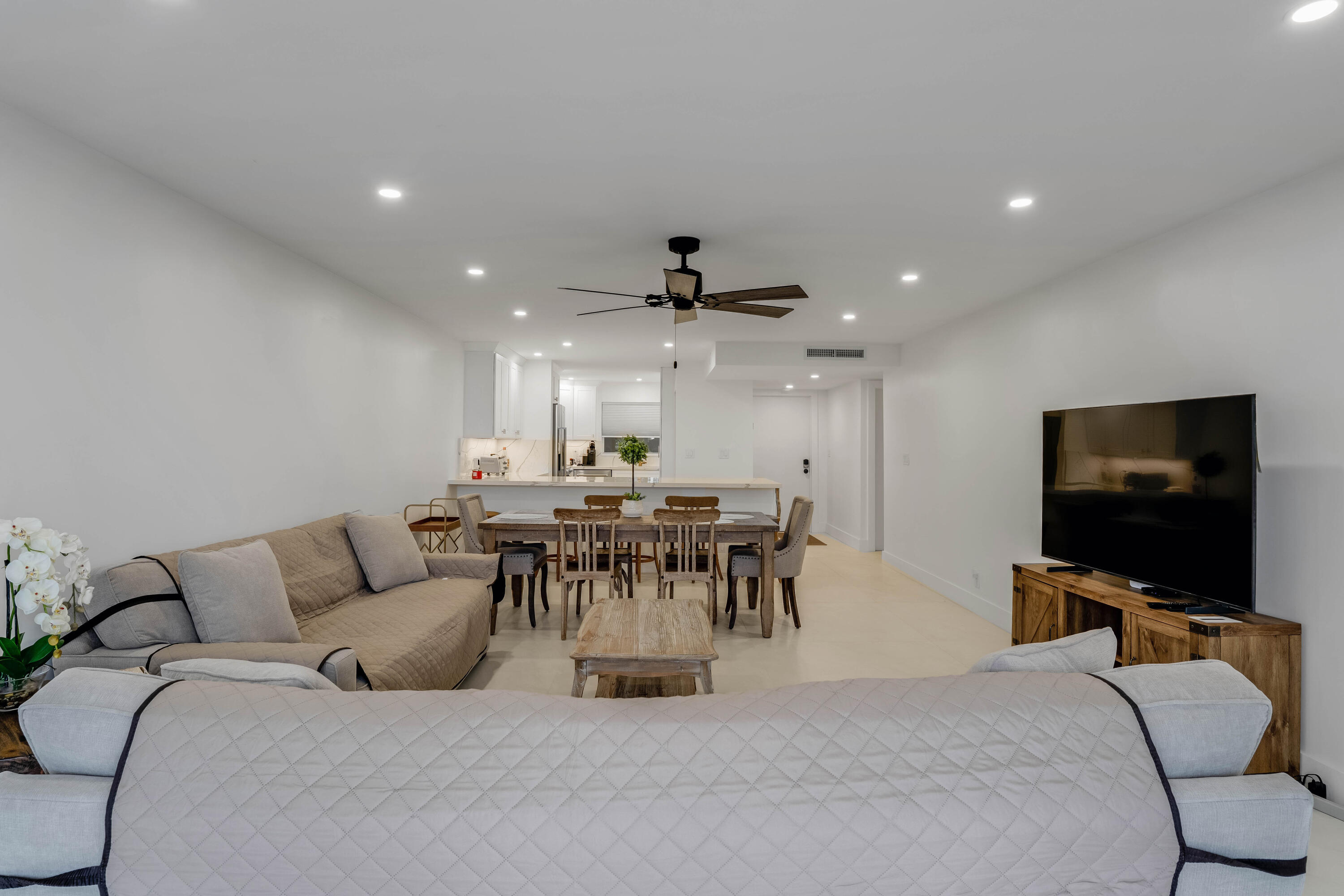 401 Briny Avenue 315