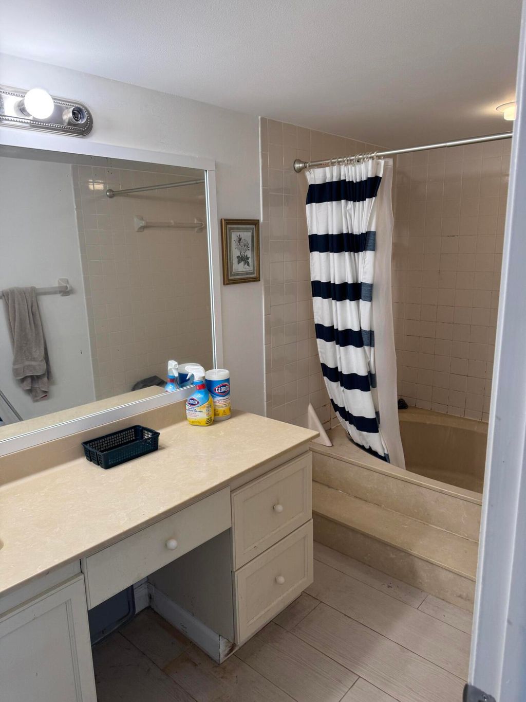 Photo of 612 Executive Center Drive #102, West Palm Beach, FL 33401 (MLS # B26028500)