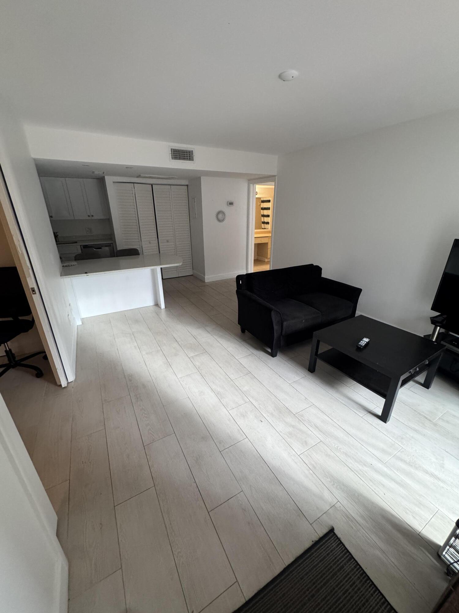 LAKE PLACE CONDO - Residential Lease