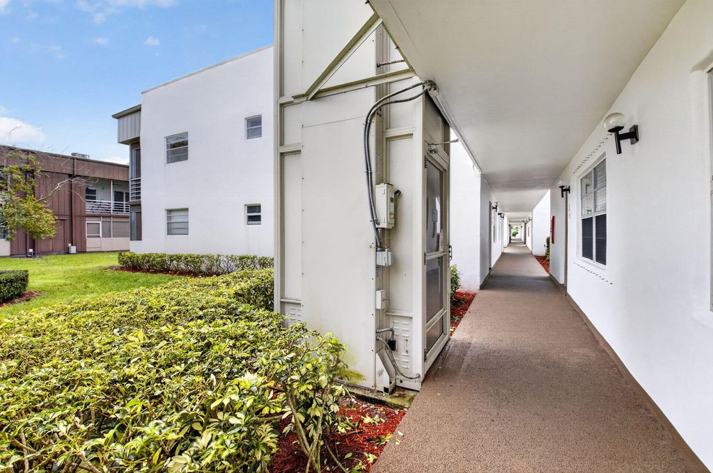 Photo of 421 Piedmont, Delray Beach, FL 33484 (MLS # B26014438)