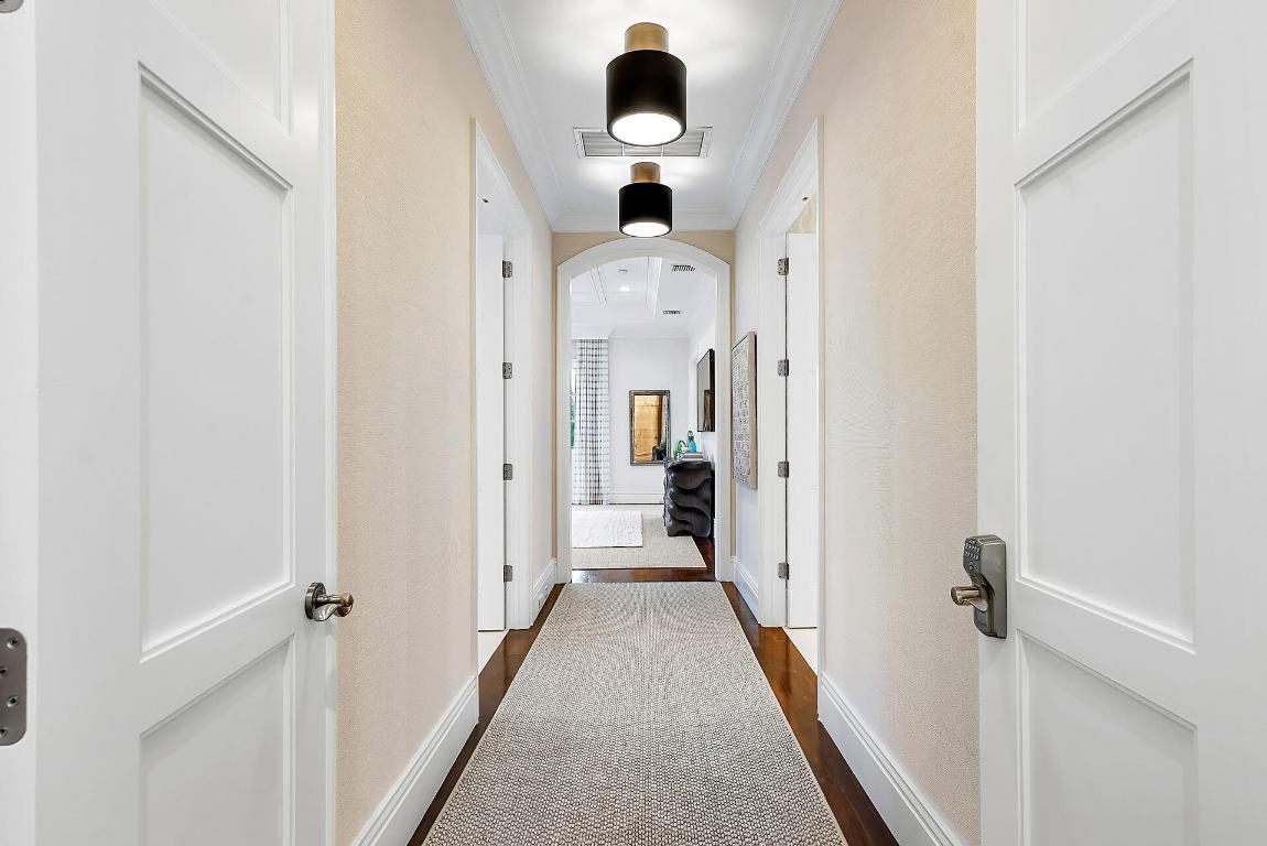 ROYAL PALM YACHT & COUNTRY CLUB - Residential