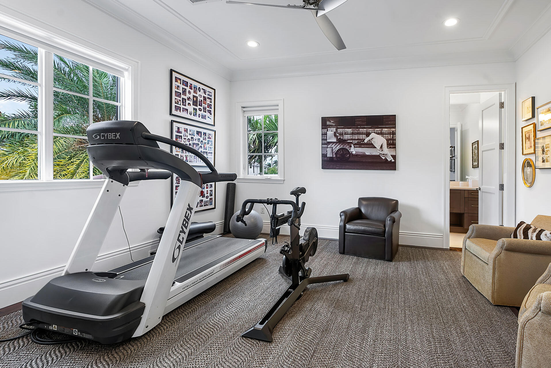 ROYAL PALM YACHT & COUNTRY CLUB - Residential