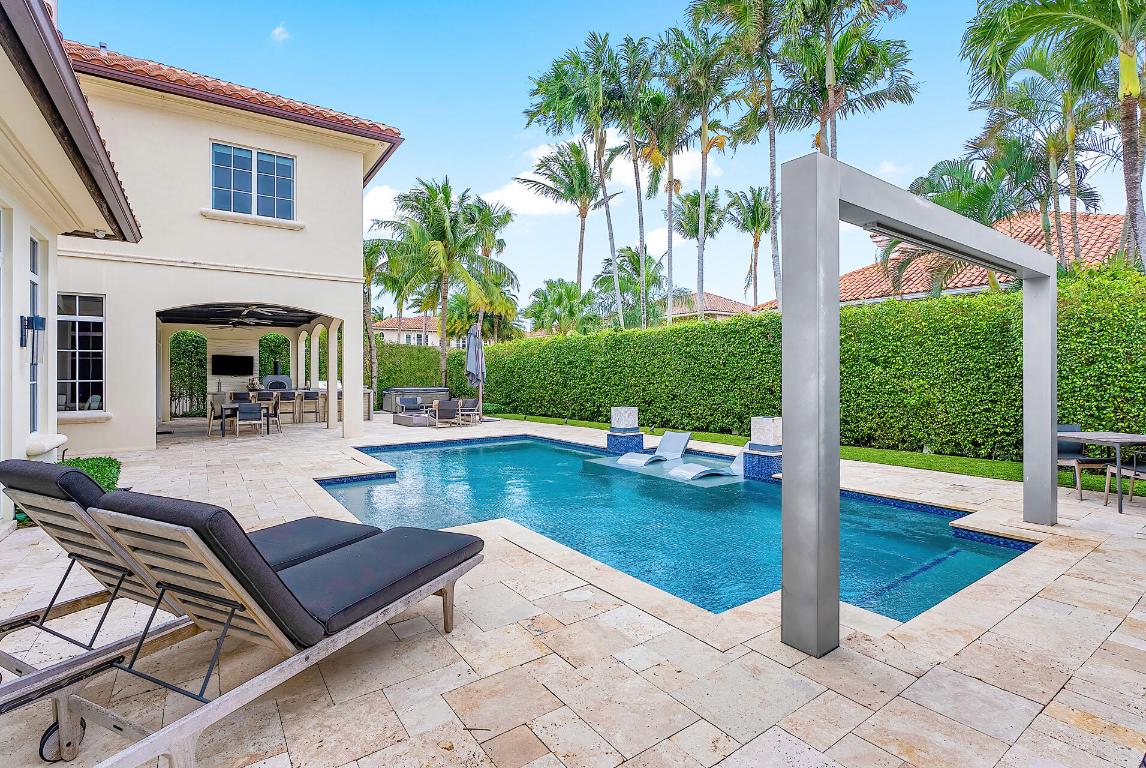 ROYAL PALM YACHT & COUNTRY CLUB - Residential