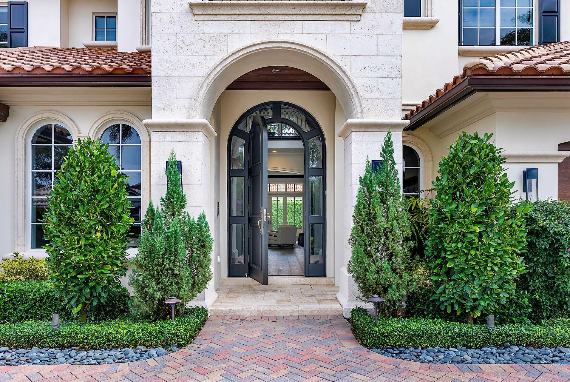 ROYAL PALM YACHT & COUNTR - Residential