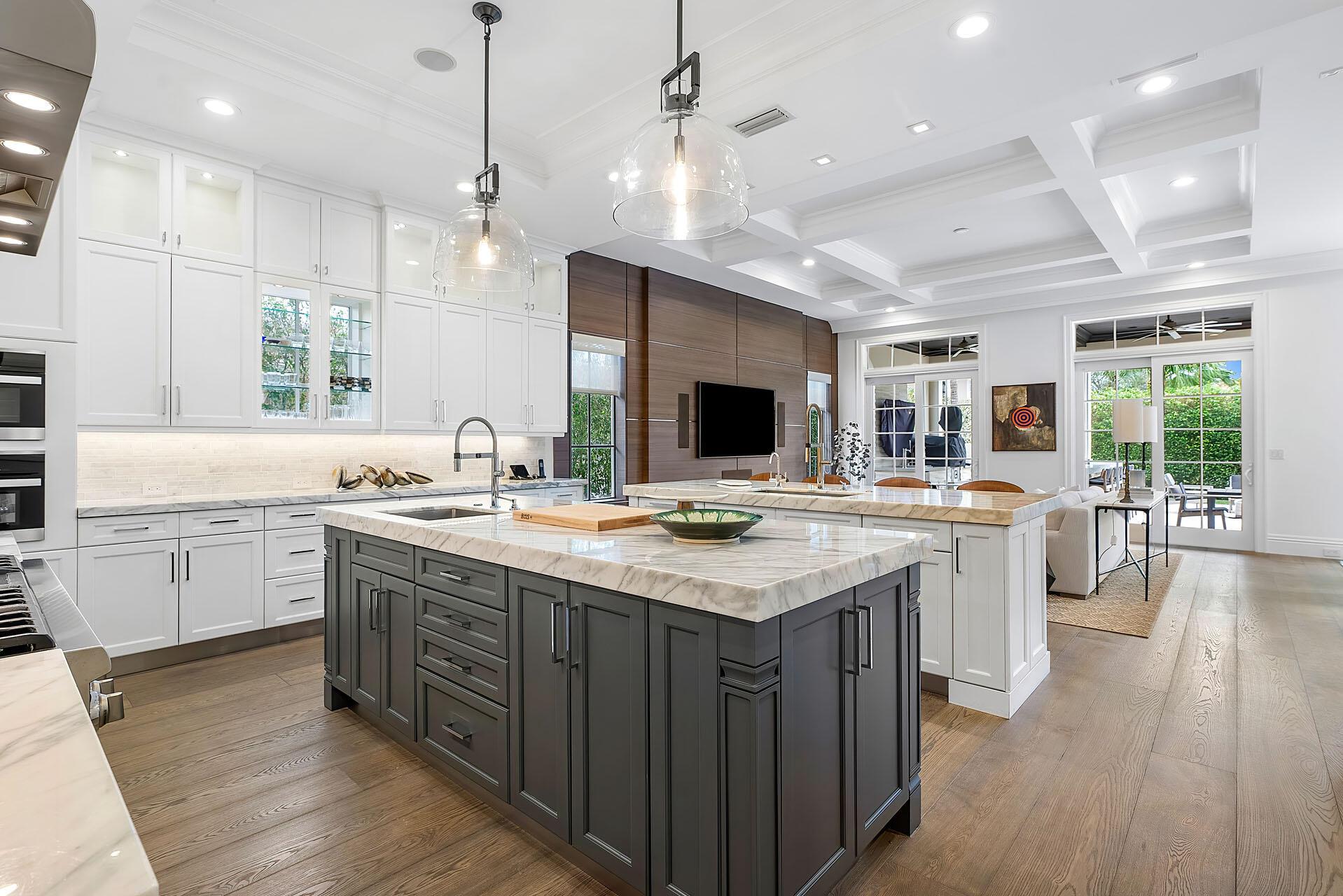 ROYAL PALM YACHT & COUNTR - Residential