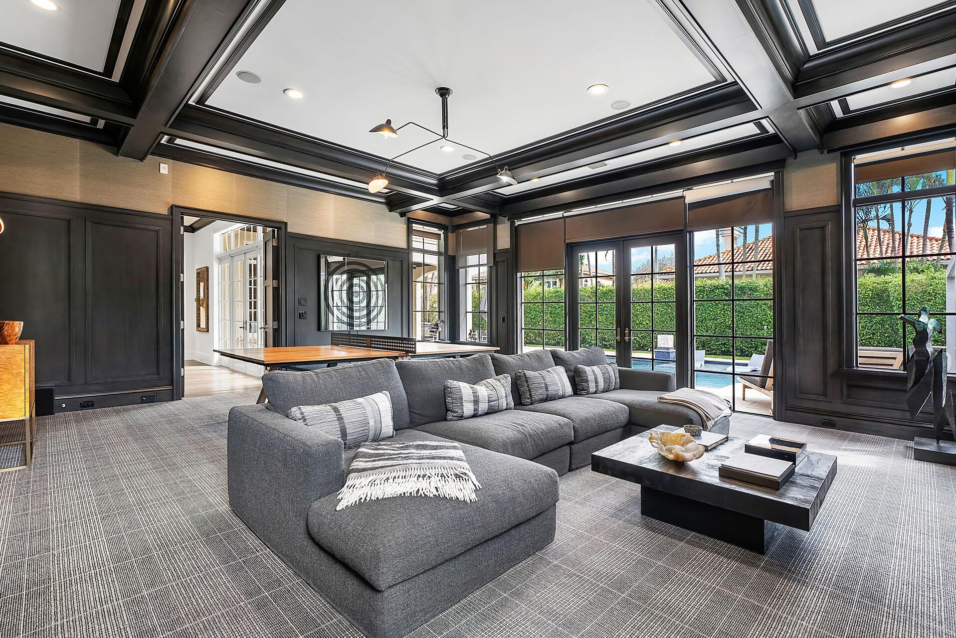 ROYAL PALM YACHT & COUNTR - Residential