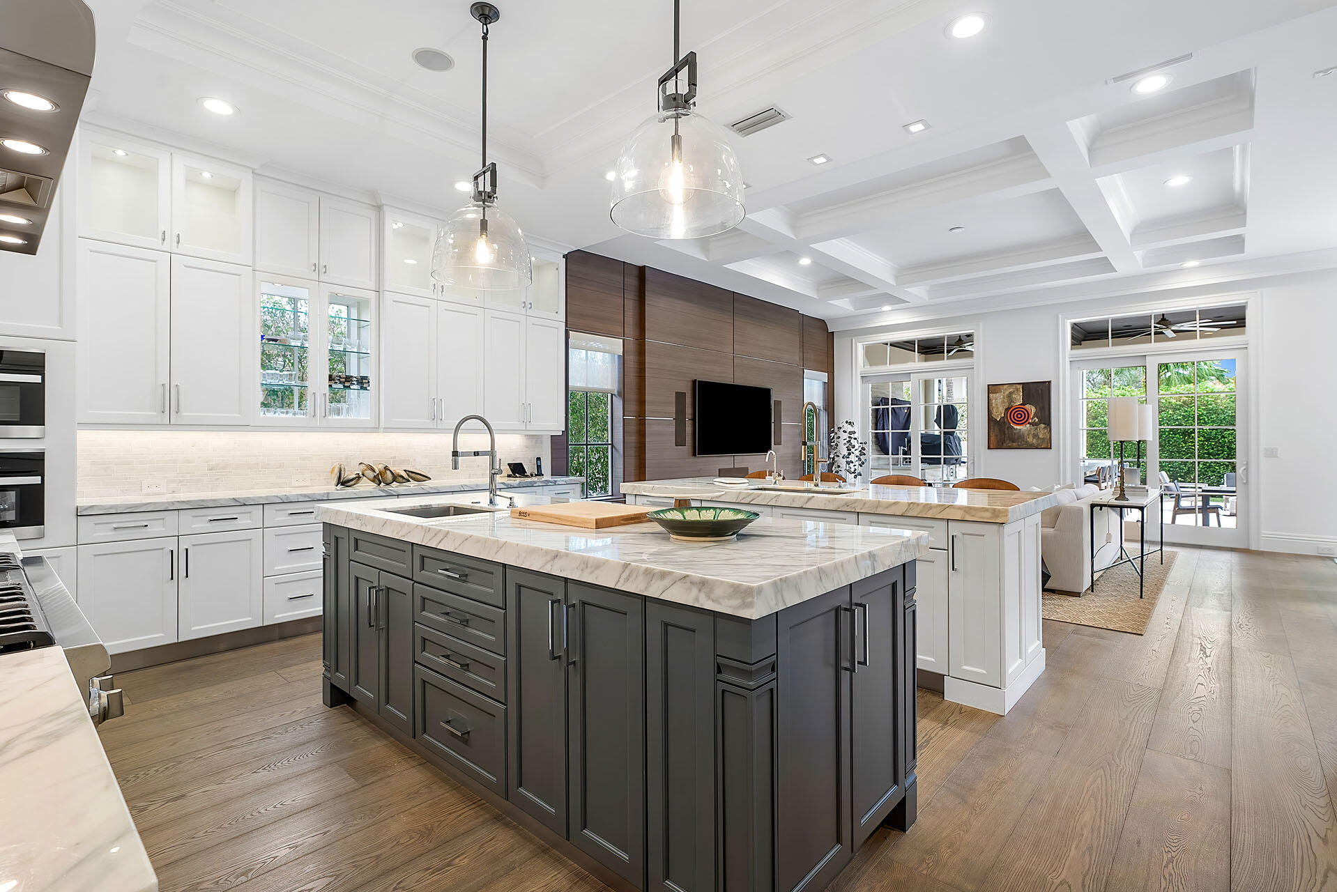 ROYAL PALM YACHT & COUNTRY CLUB - Residential