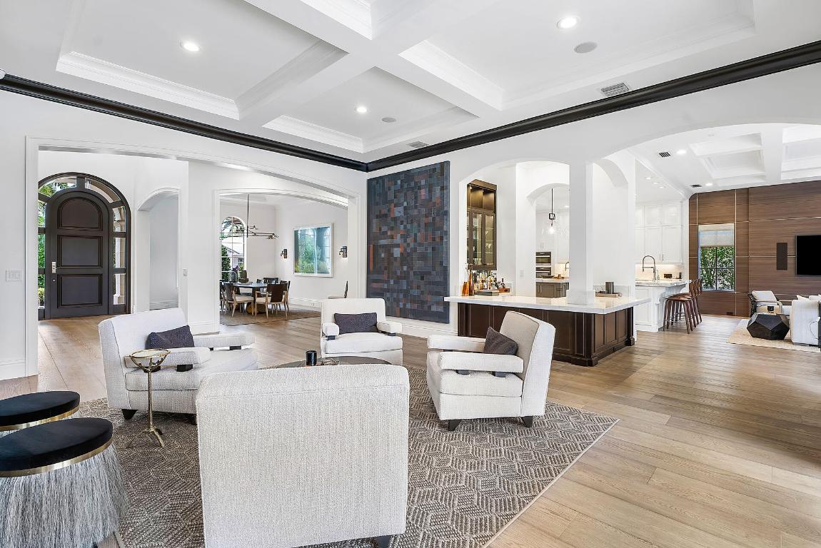 ROYAL PALM YACHT & COUNTRY CLUB - Residential