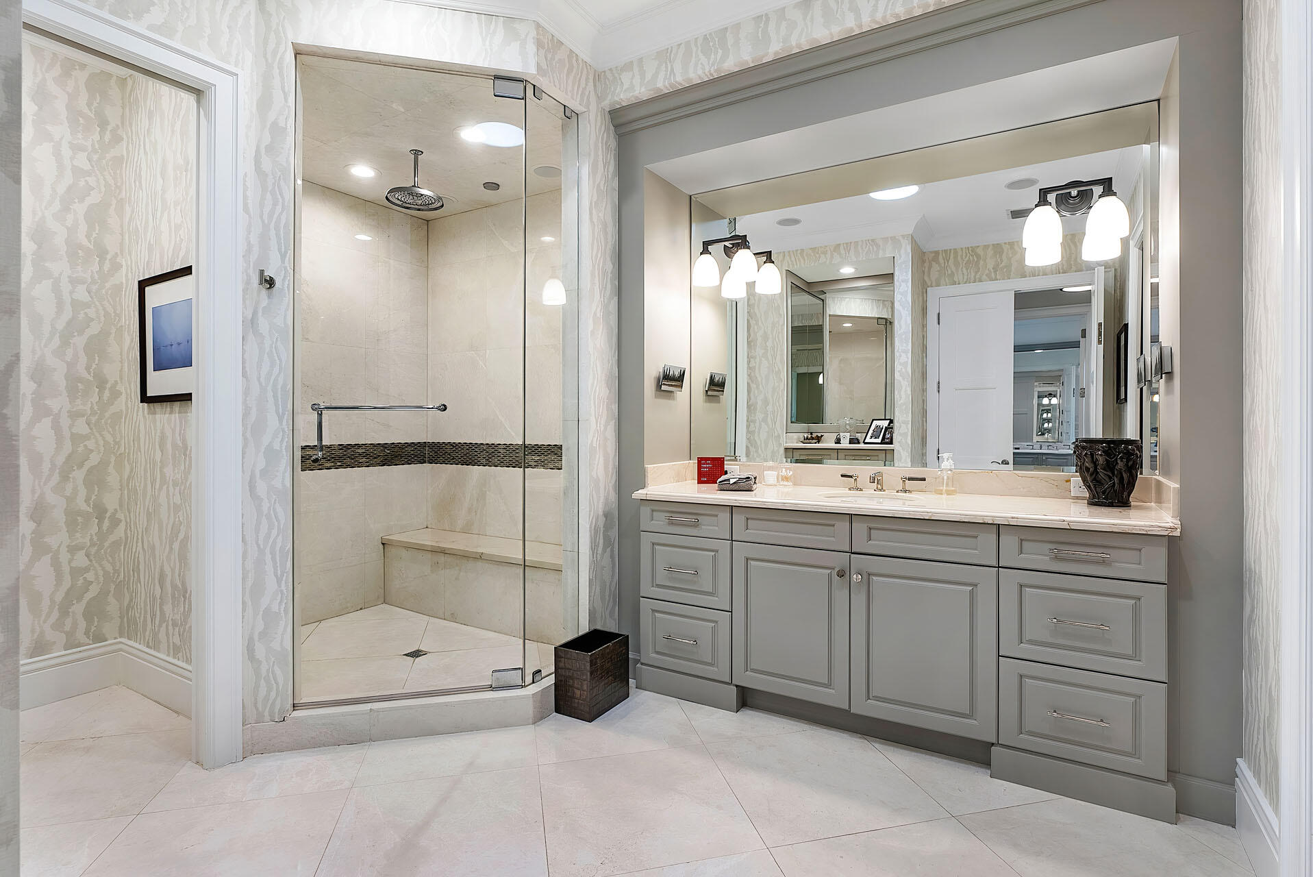 ROYAL PALM YACHT & COUNTRY CLUB - Residential