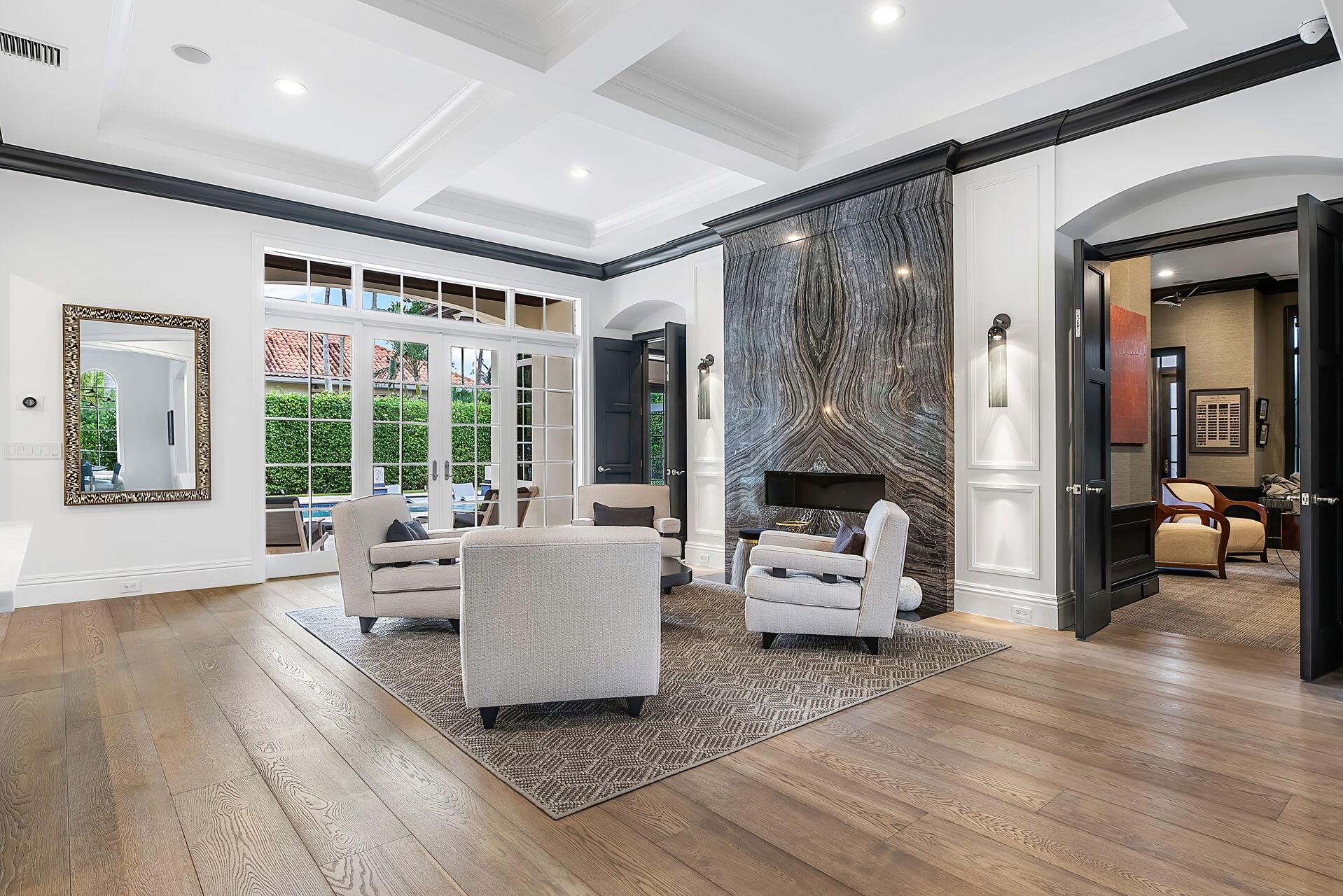 ROYAL PALM YACHT & COUNTR - Residential