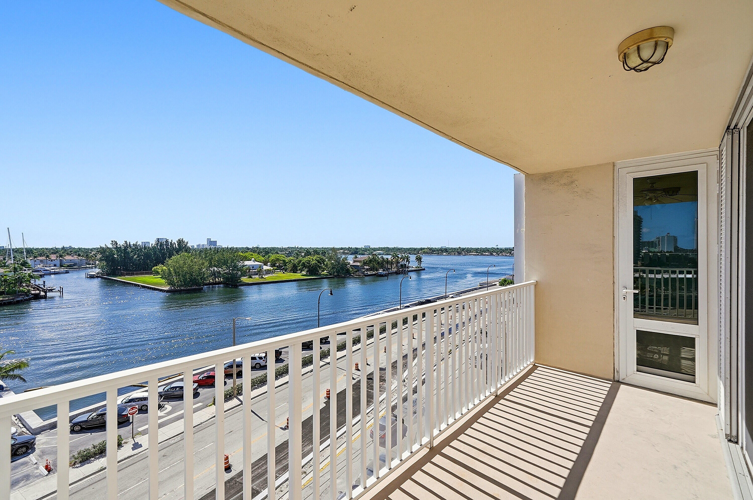 1401 S Ocean Drive 704, Hollywood FL 33019