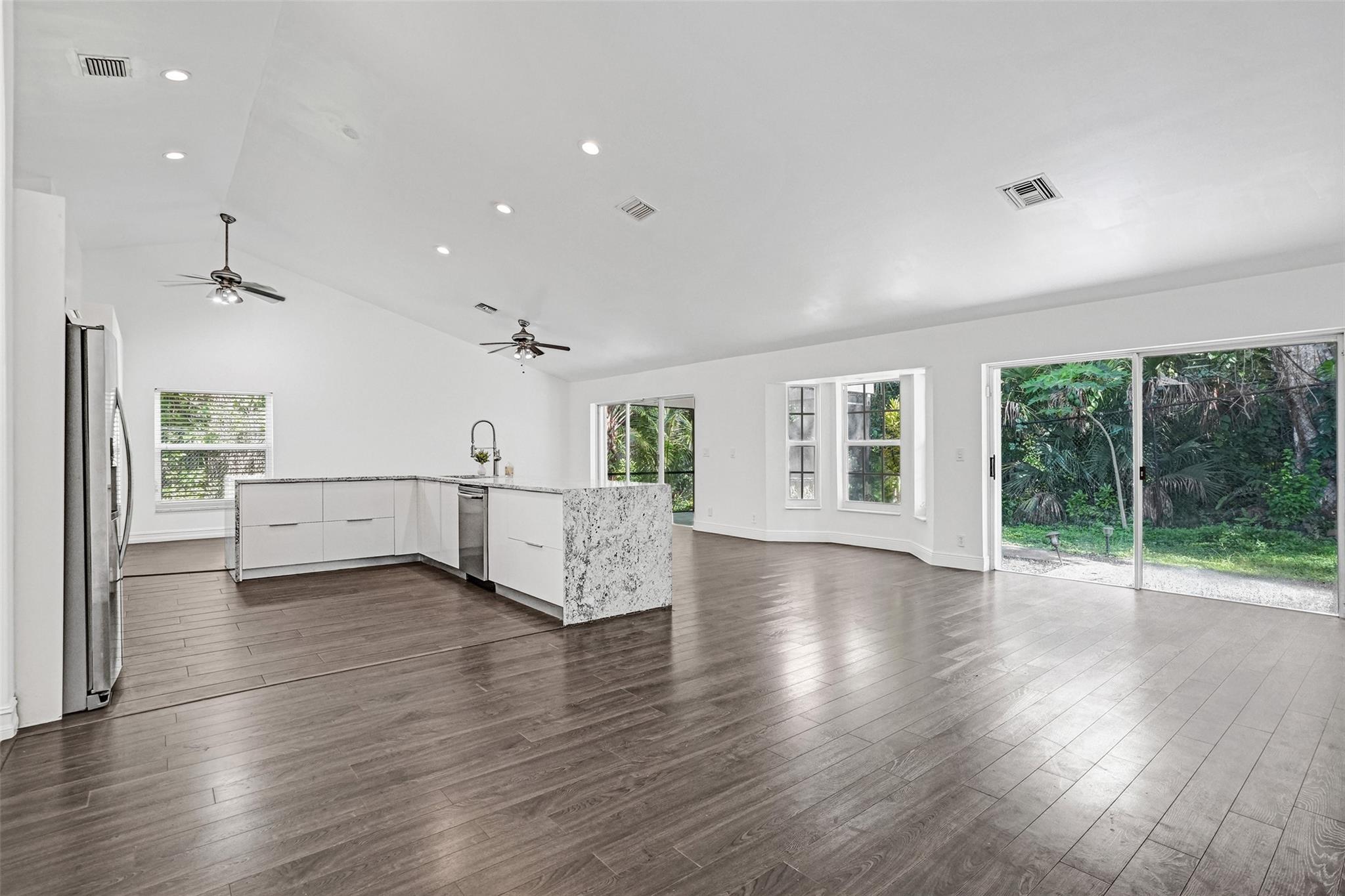 Woodside Estates 127-10 B - Residential