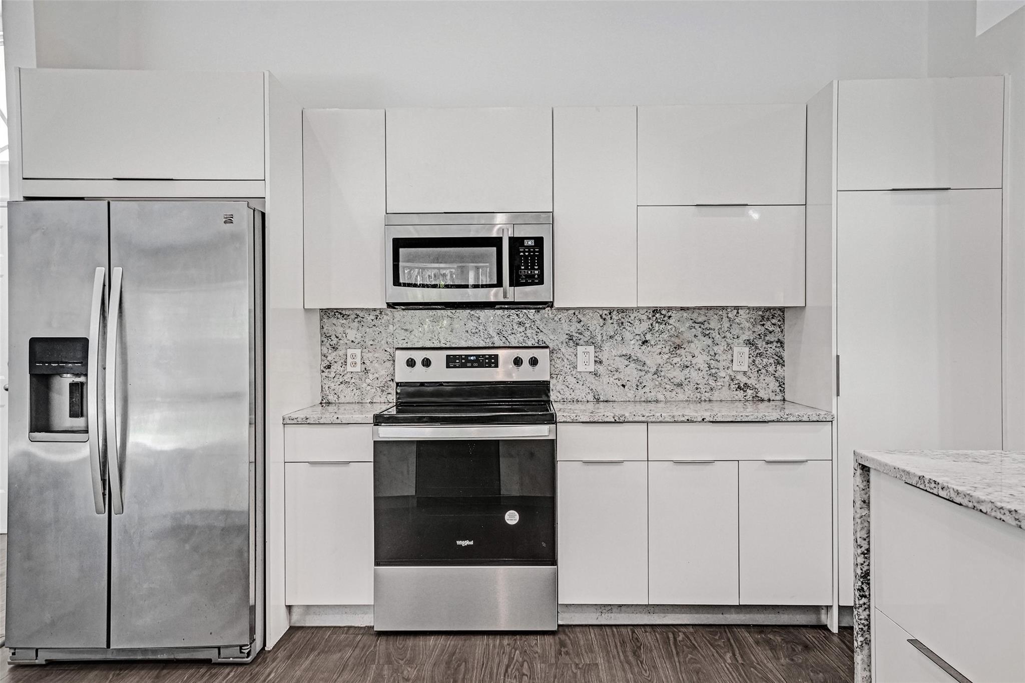 Woodside Estates 127-10 B - Residential