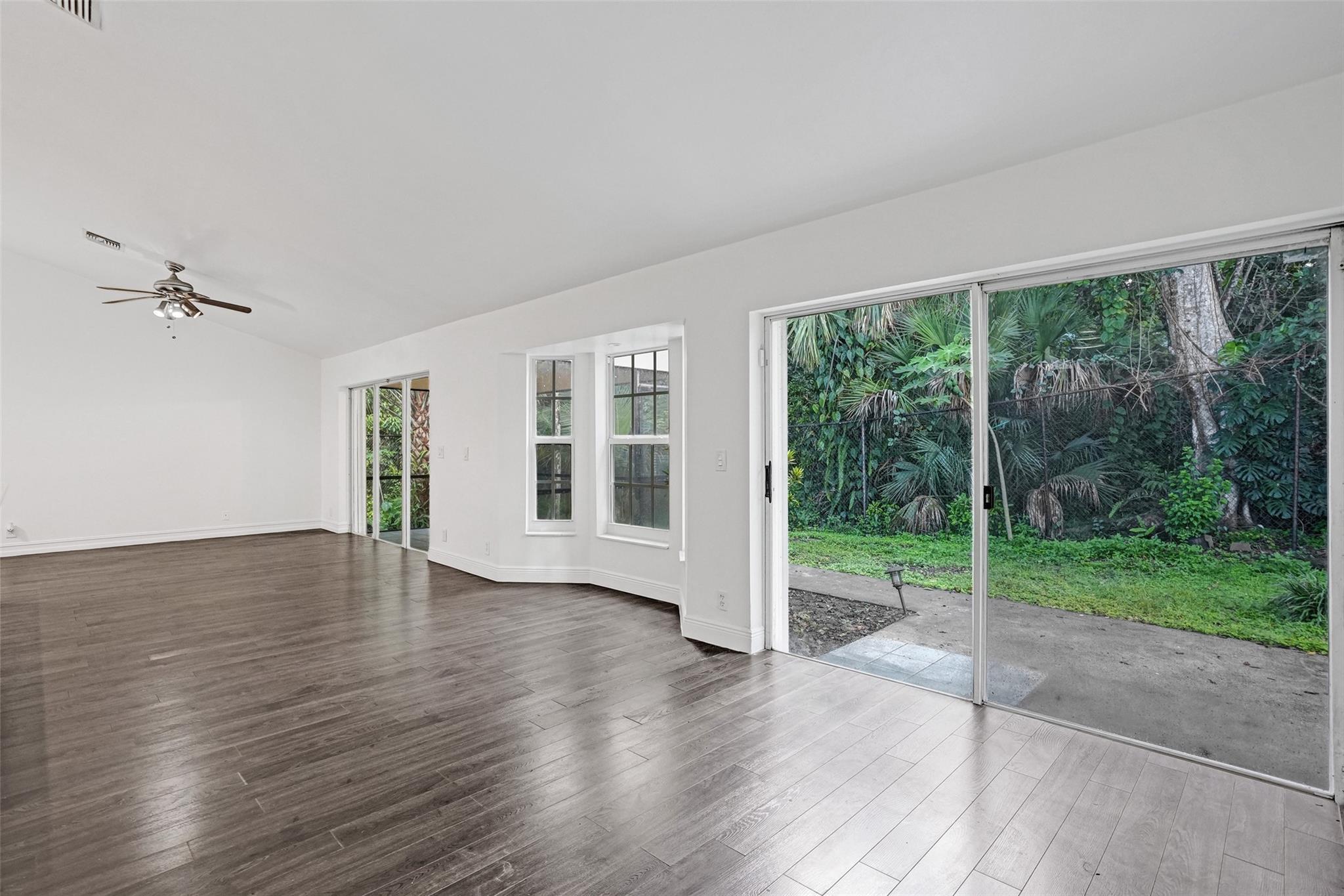 Woodside Estates 127-10 B - Residential