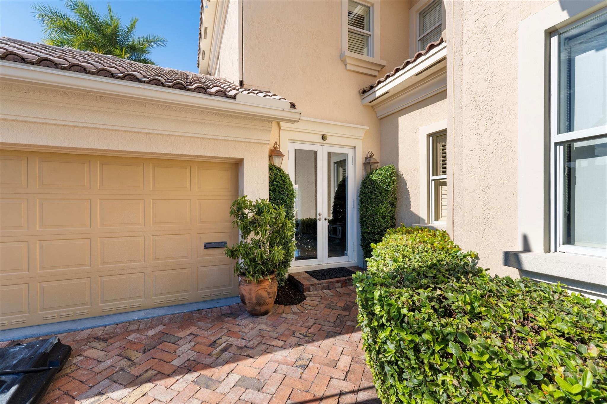 Lauderdale Harbors Sec A - Residential