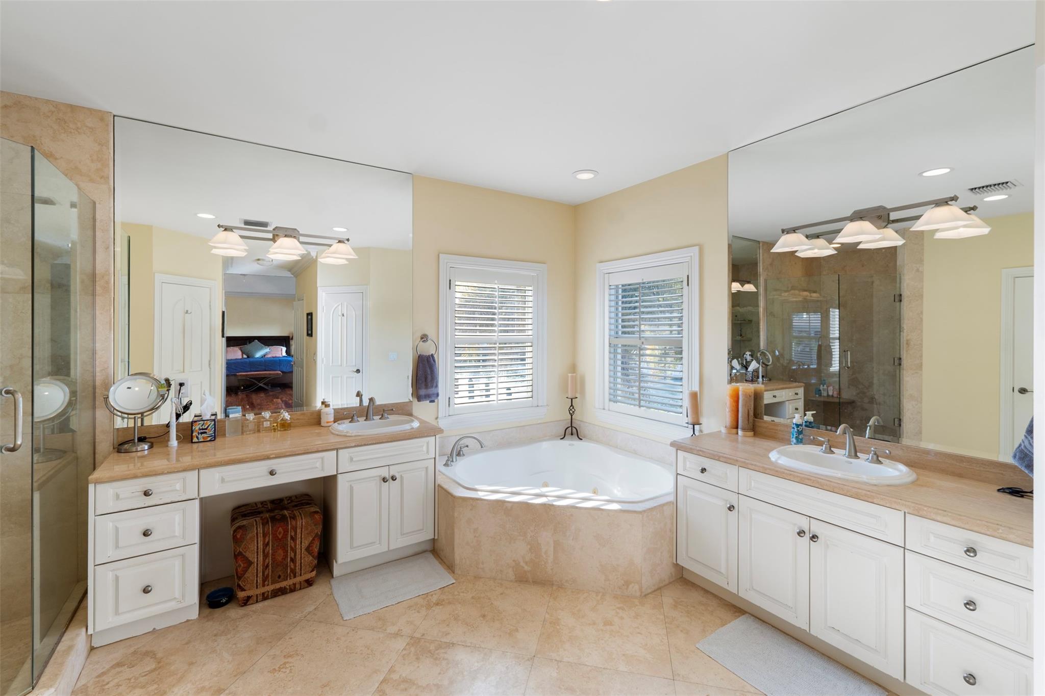 Lauderdale Harbors Sec A - Residential