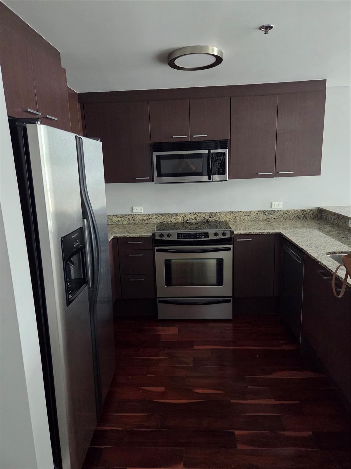 3001 SW 27 AV L411