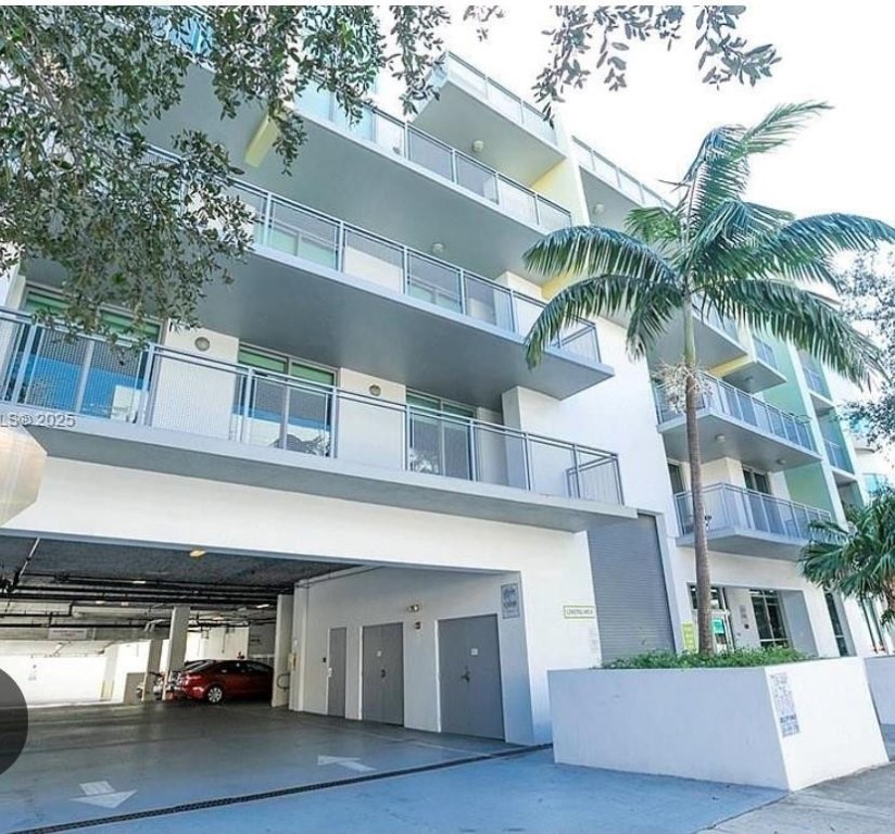 3001 SW 27 Avenue L411