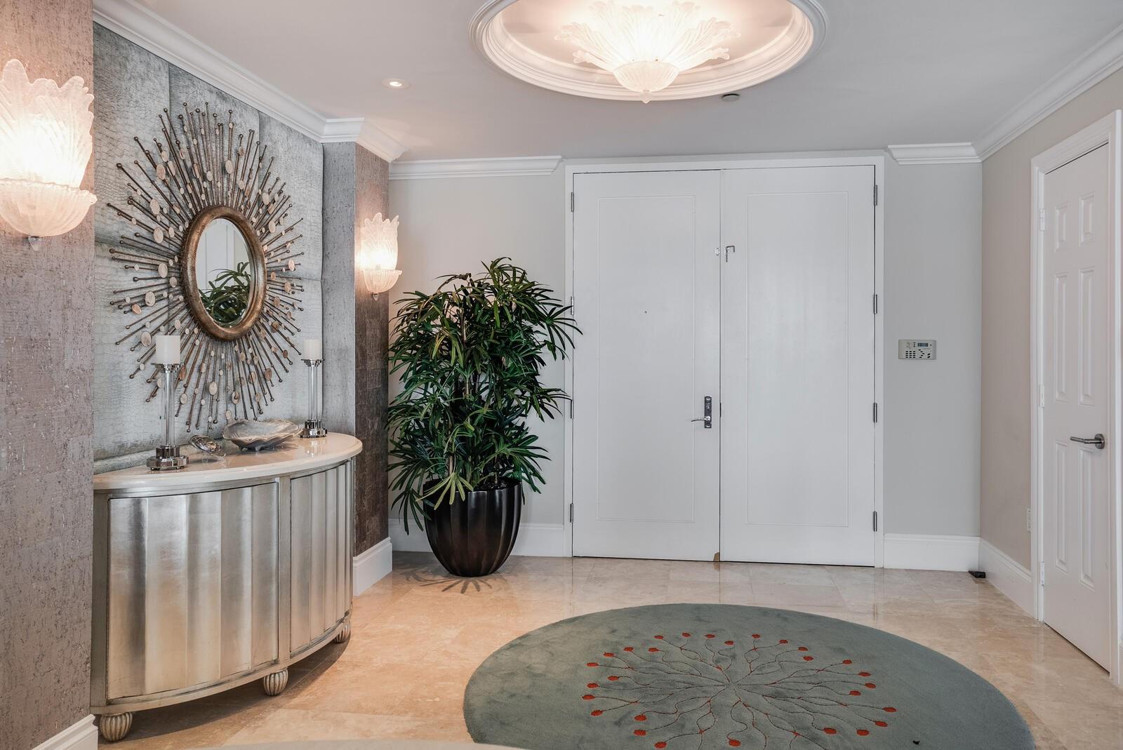1 N Fort Lauderdsale Beach Blvd 1907