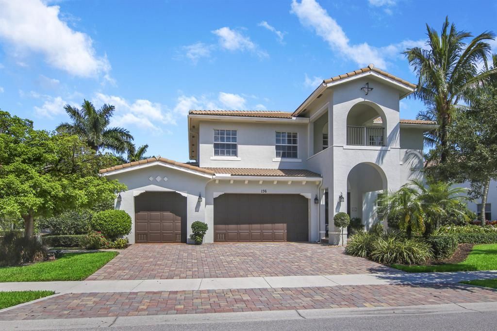 Photo of 136 Umbrella Place, Jupiter, FL 33458 (MLS # R10801141)