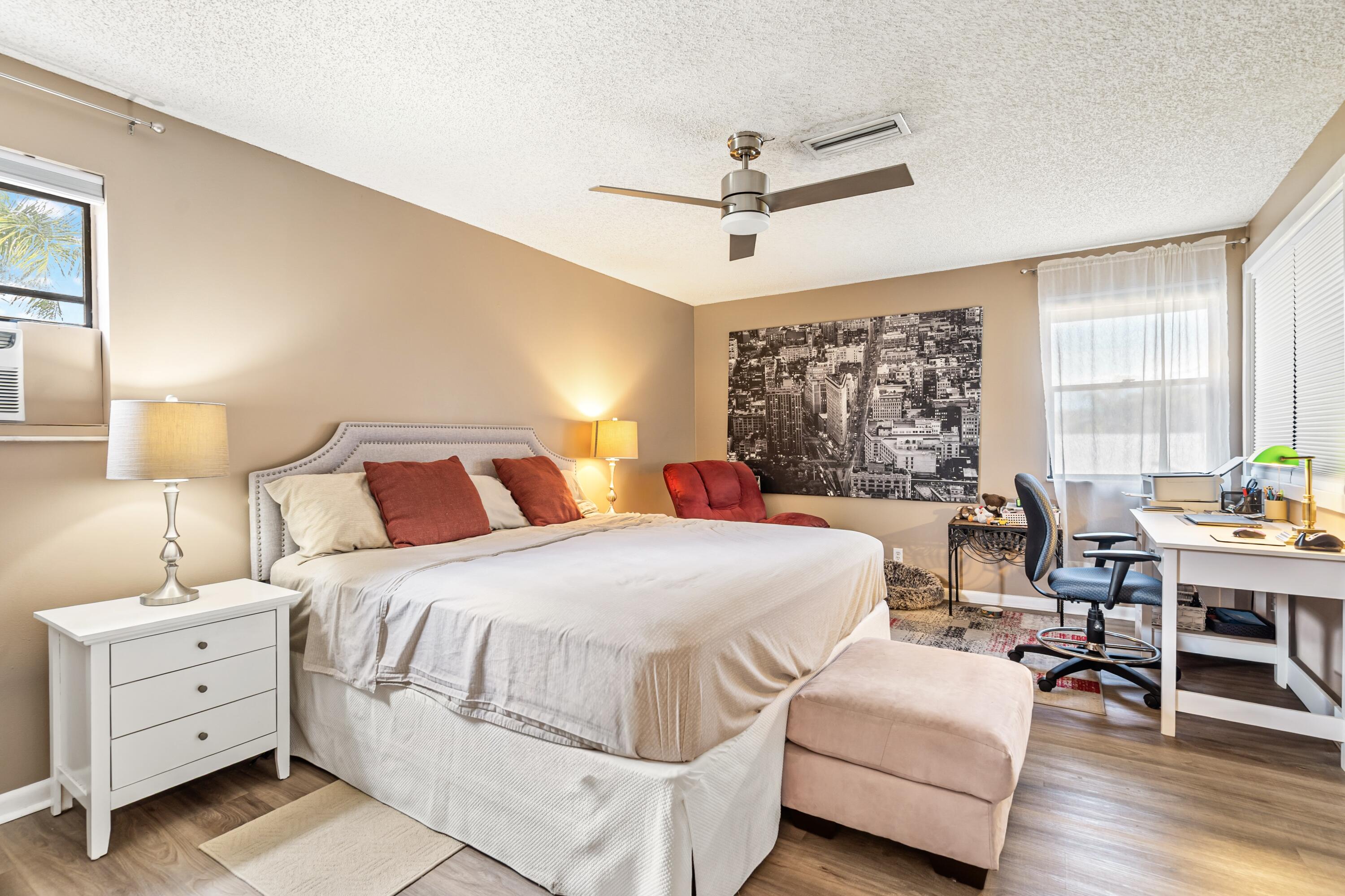 LAKEWOOD EAST SEC 1 - Residential