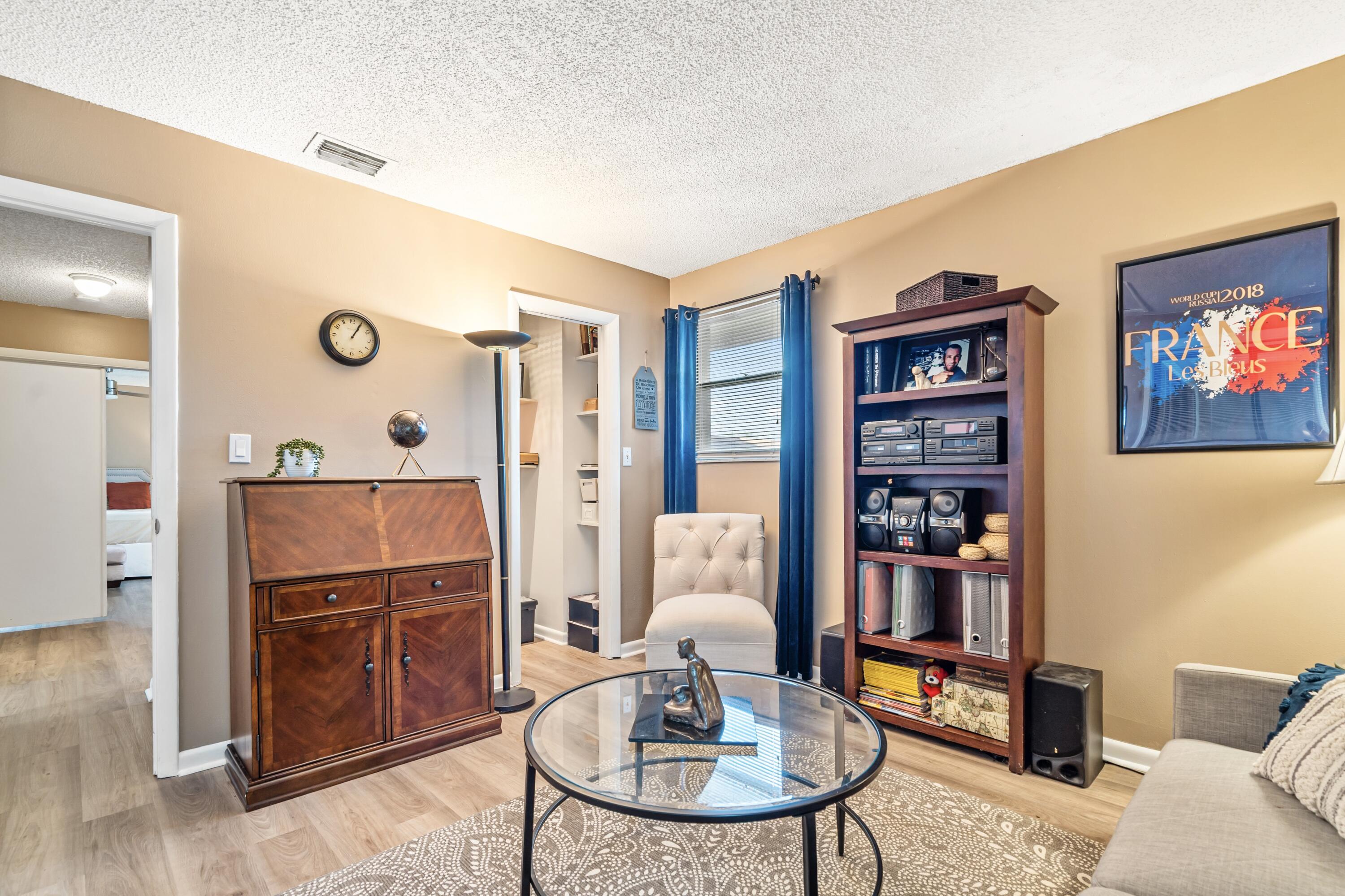 LAKEWOOD EAST SEC 1 - Residential