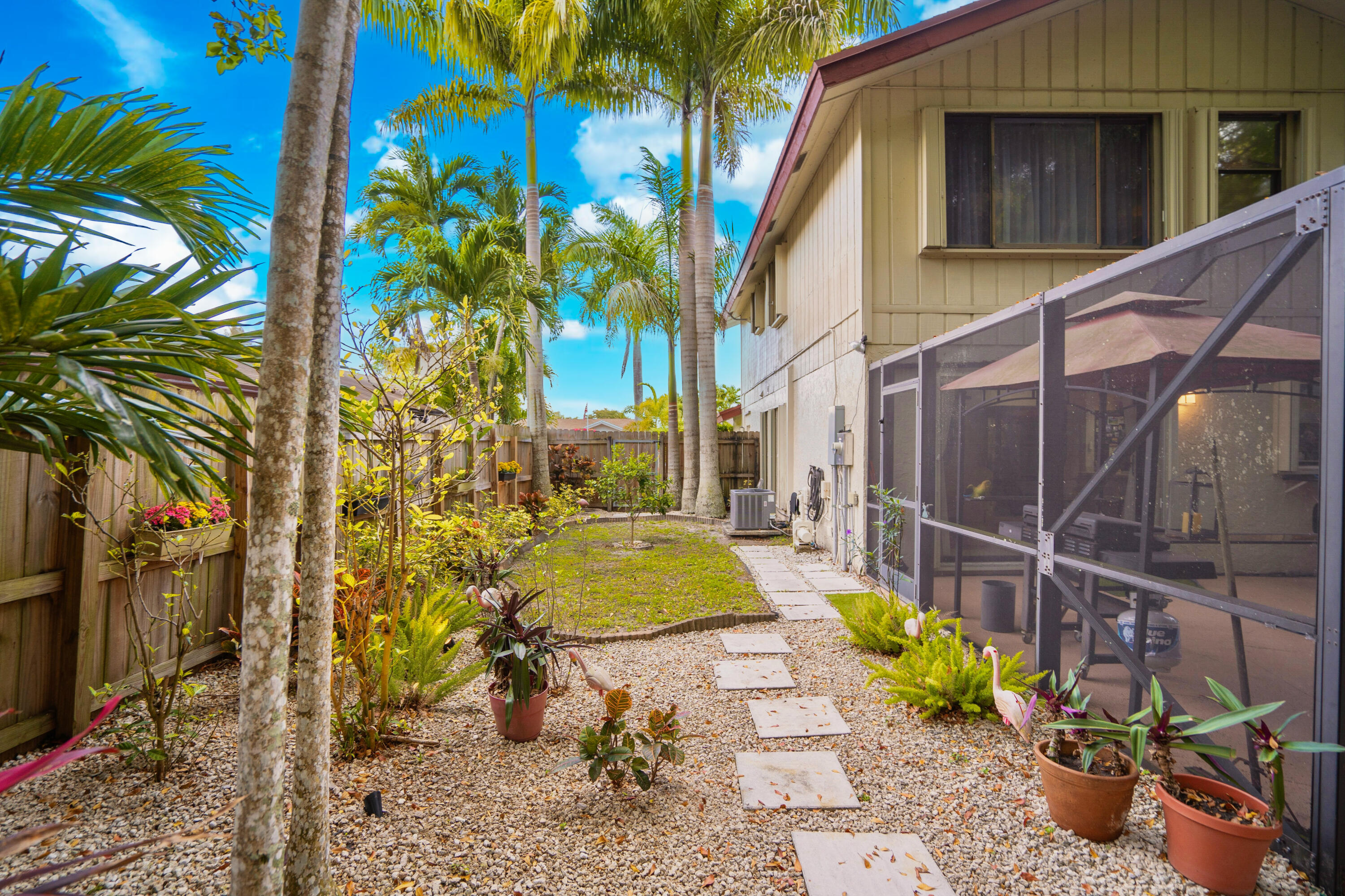 LAKEWOOD EAST SEC 1 - Residential