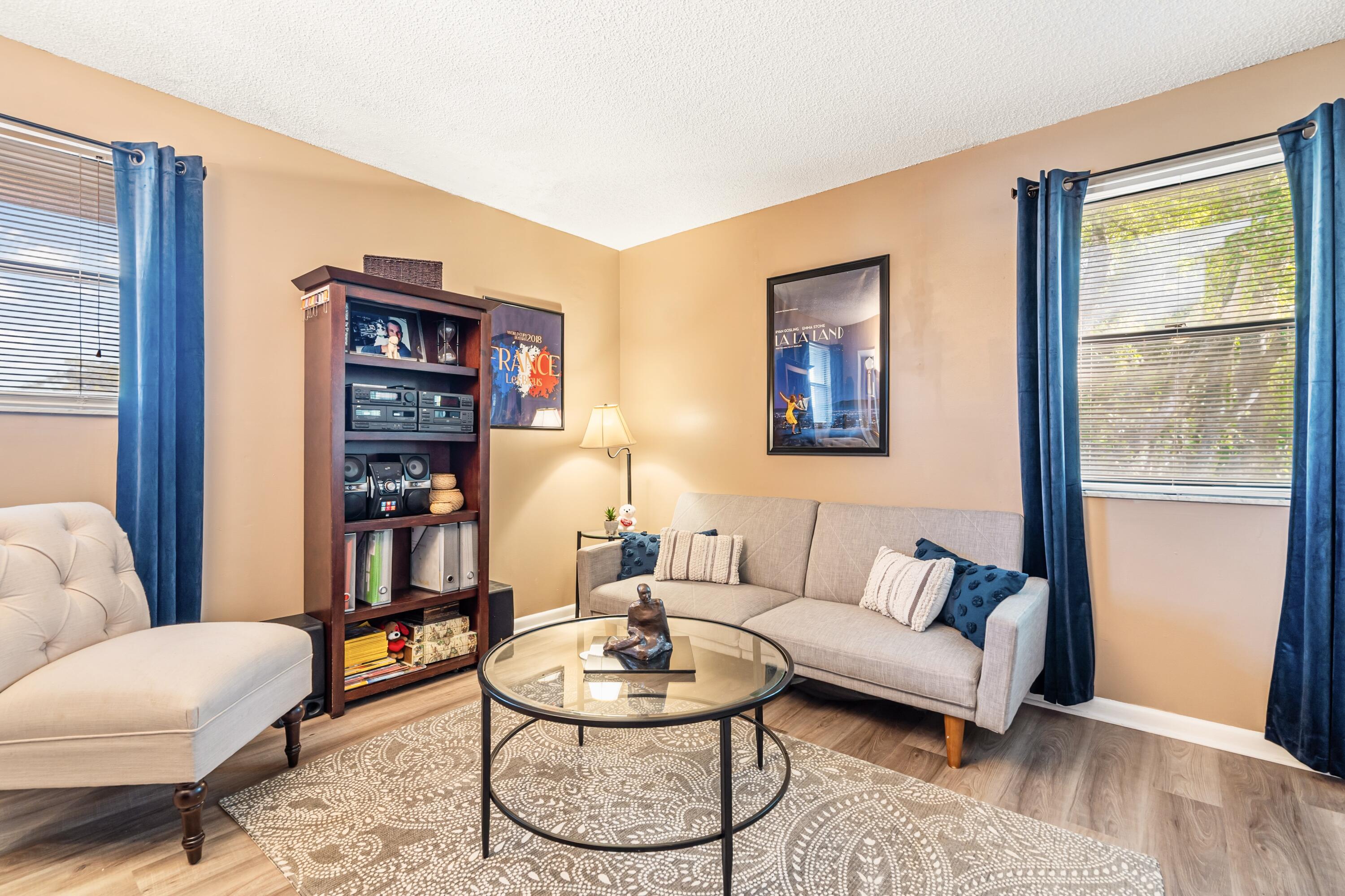 LAKEWOOD EAST SEC 1 - Residential