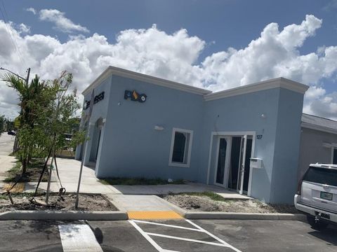 127 E Boynton Beach Boulevard Boynton Beach FL 