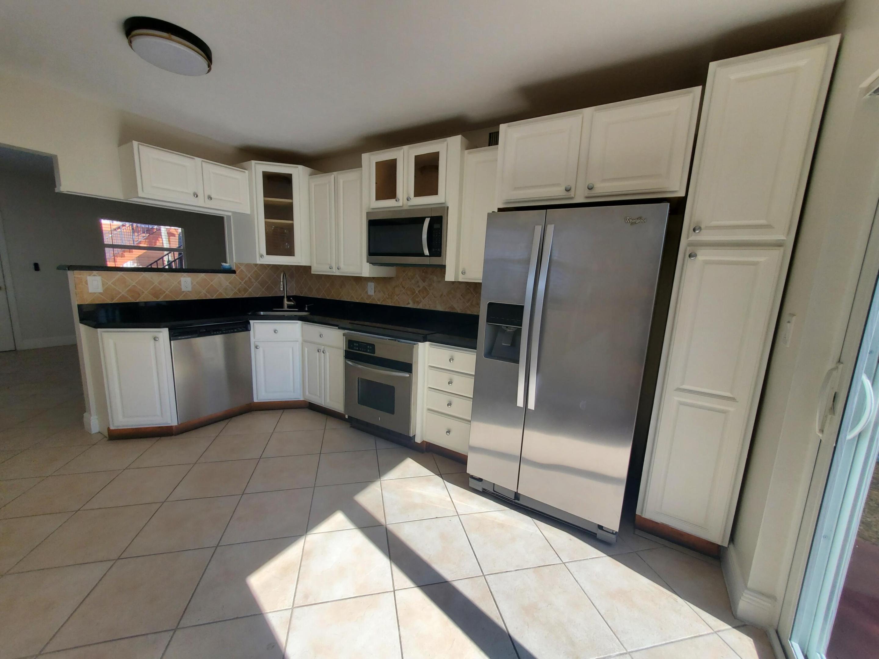 313 SW 1st Court SW L-4